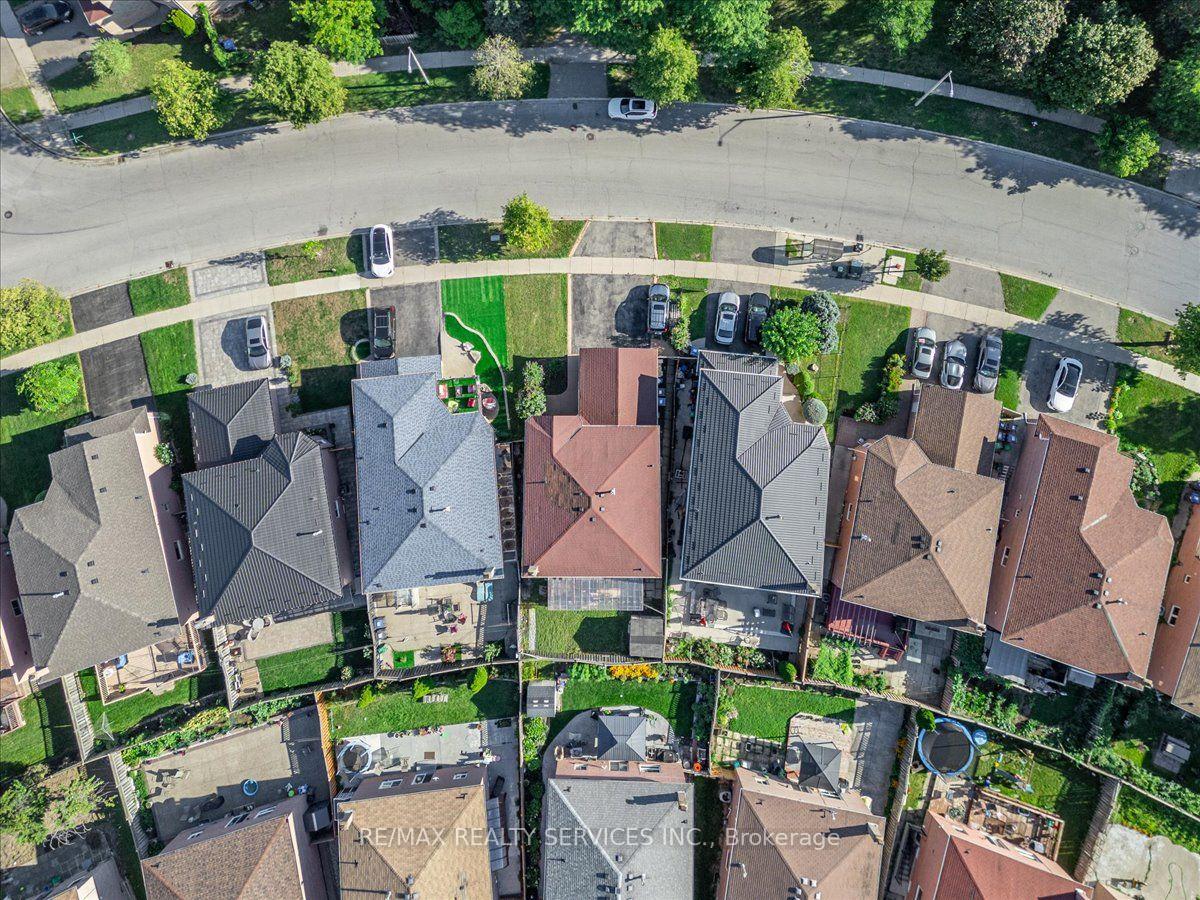 Photo 44 of 162 Major William Sharpe Drive, Brampton, Northwood Park — HOMEH