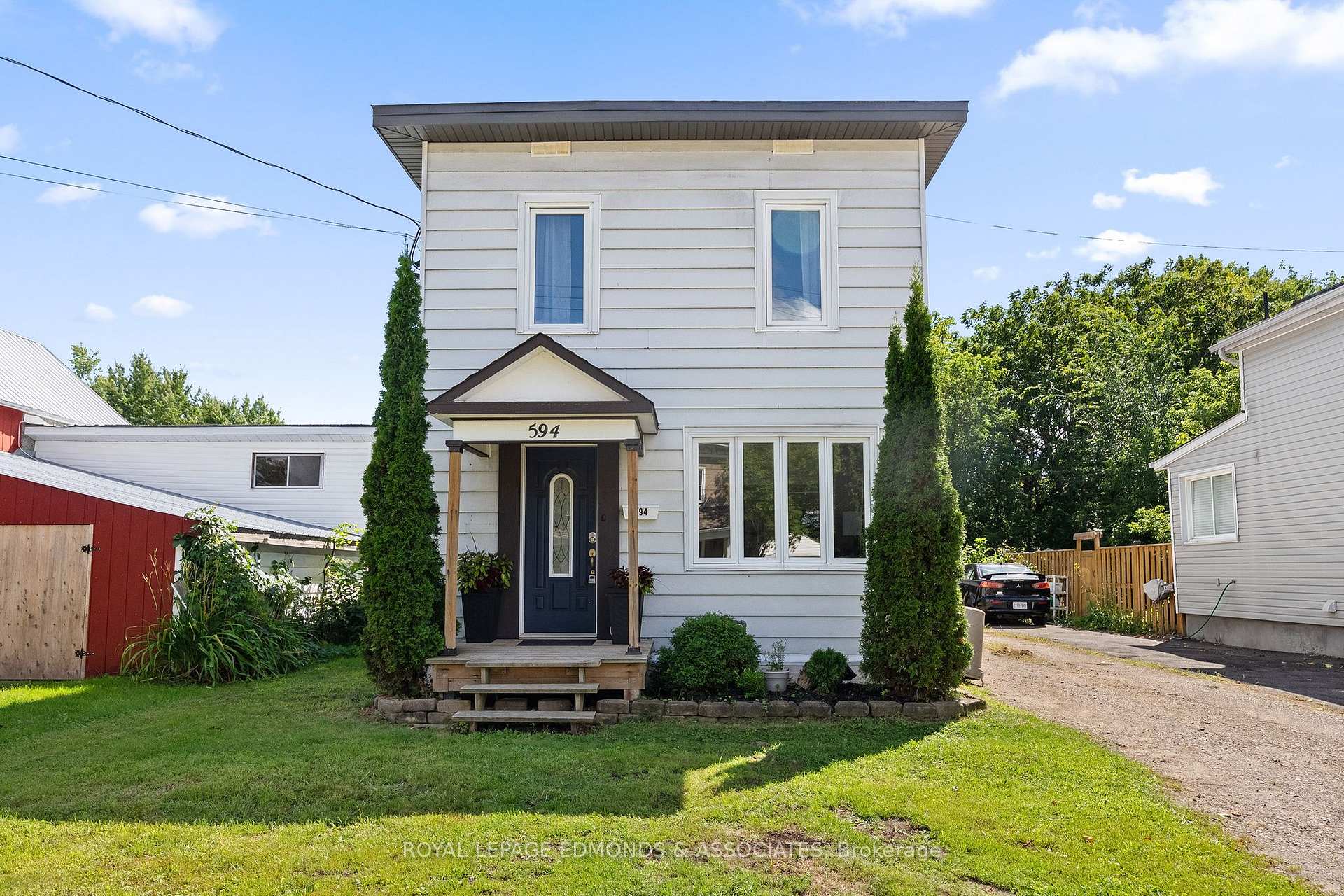 Photo of 594 Isabella Street