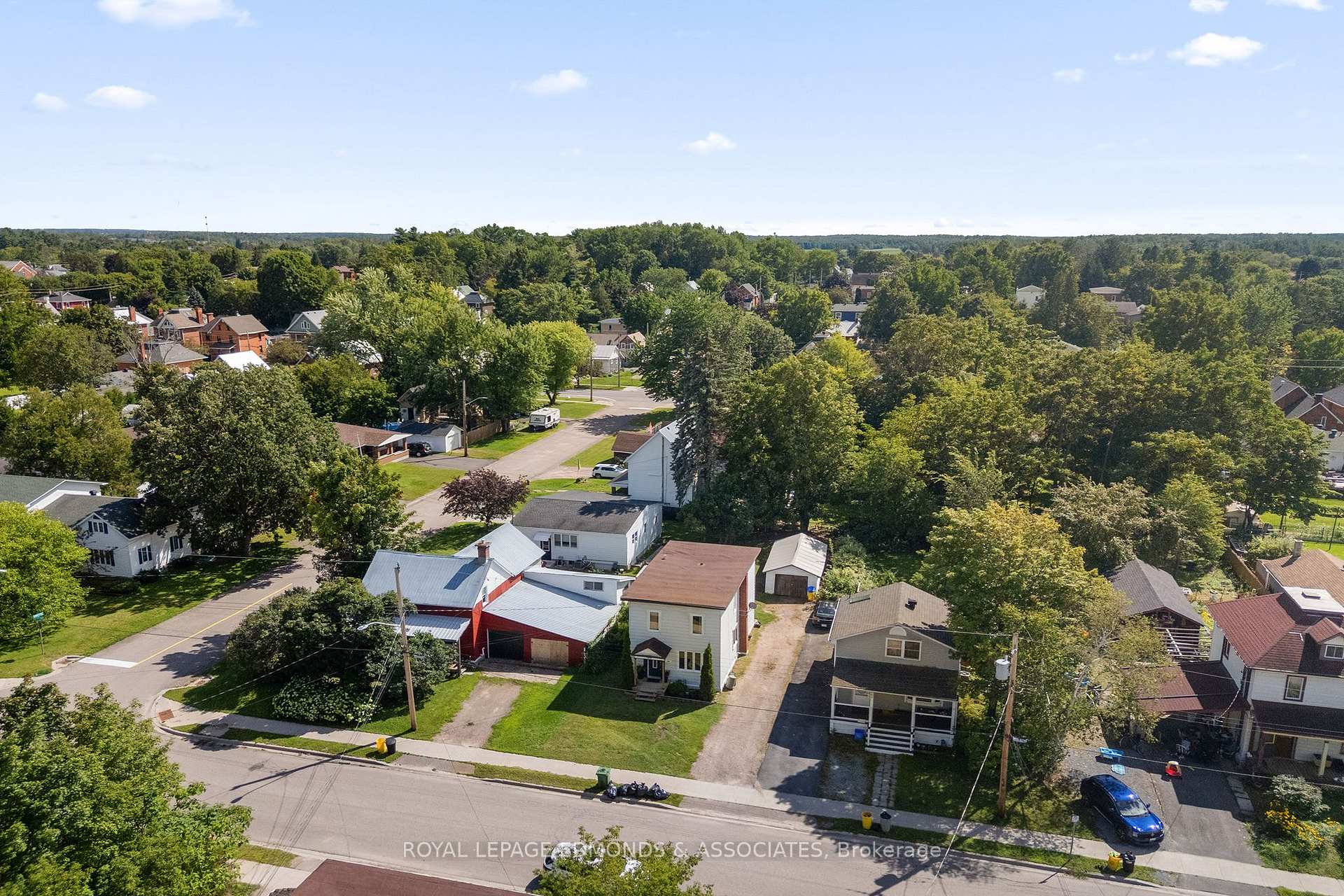Photo 4 of 594 Isabella Street, Pembroke, Pembroke — HOMEH