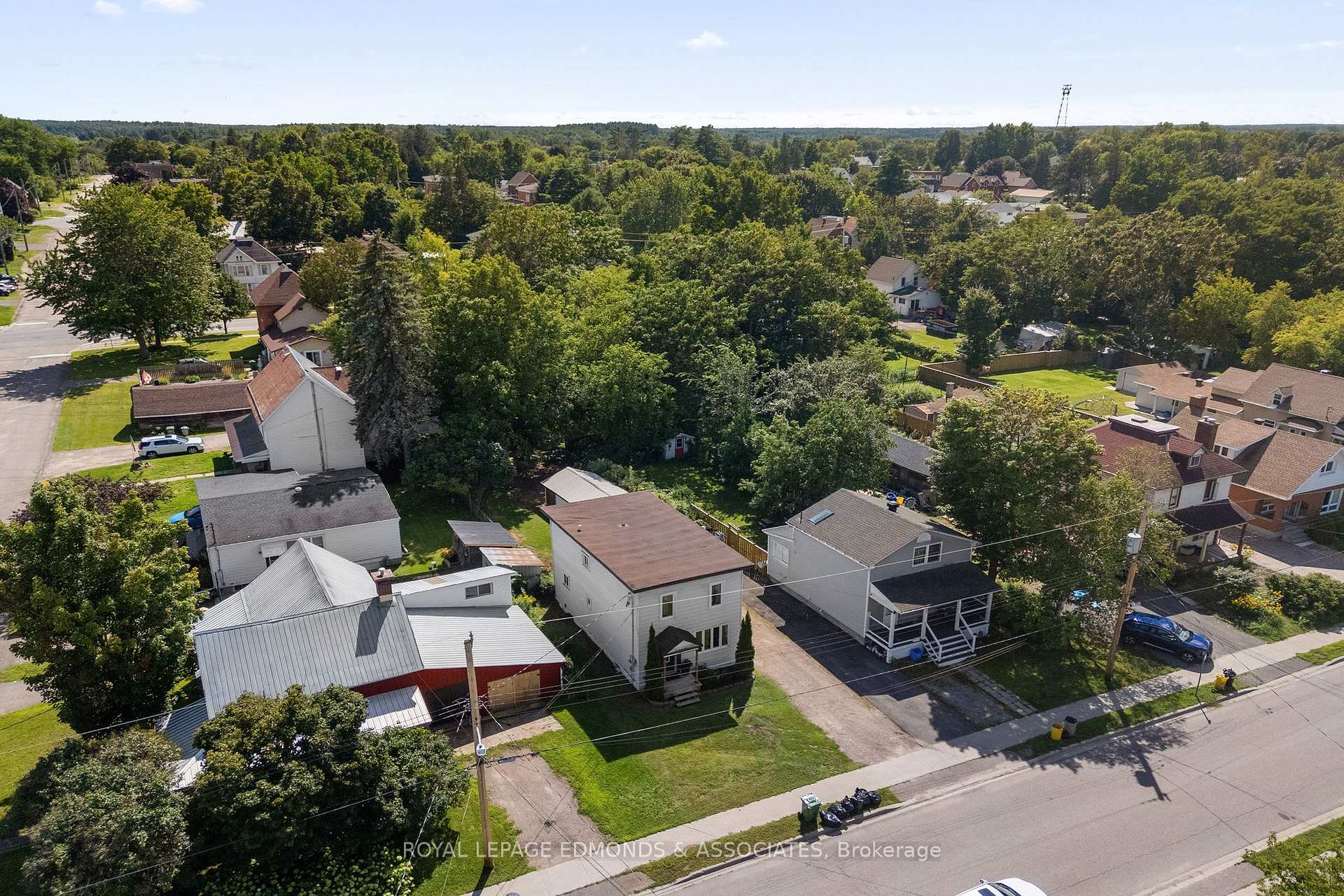 Photo 5 of 594 Isabella Street, Pembroke, Pembroke — HOMEH
