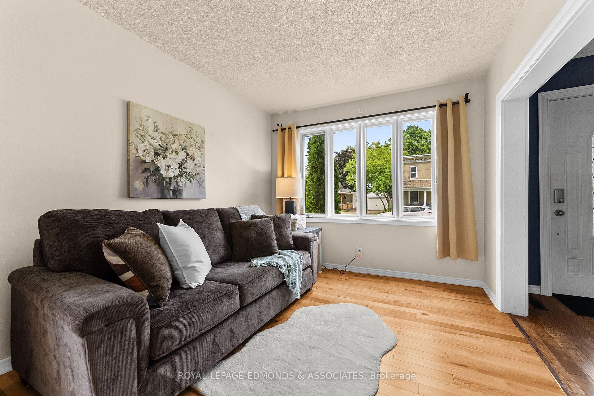 Photo 10 of 594 Isabella Street, Pembroke, Pembroke — HOMEH