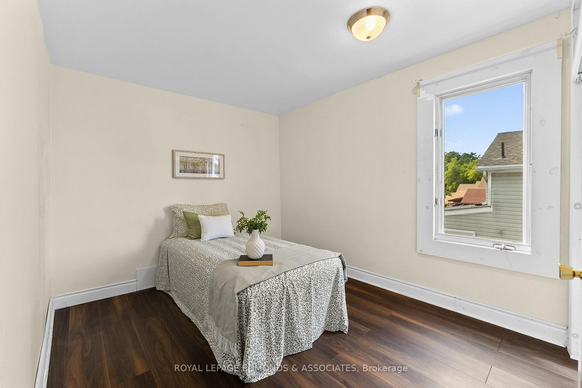 Photo 21 of 594 Isabella Street, Pembroke, Pembroke — HOMEH