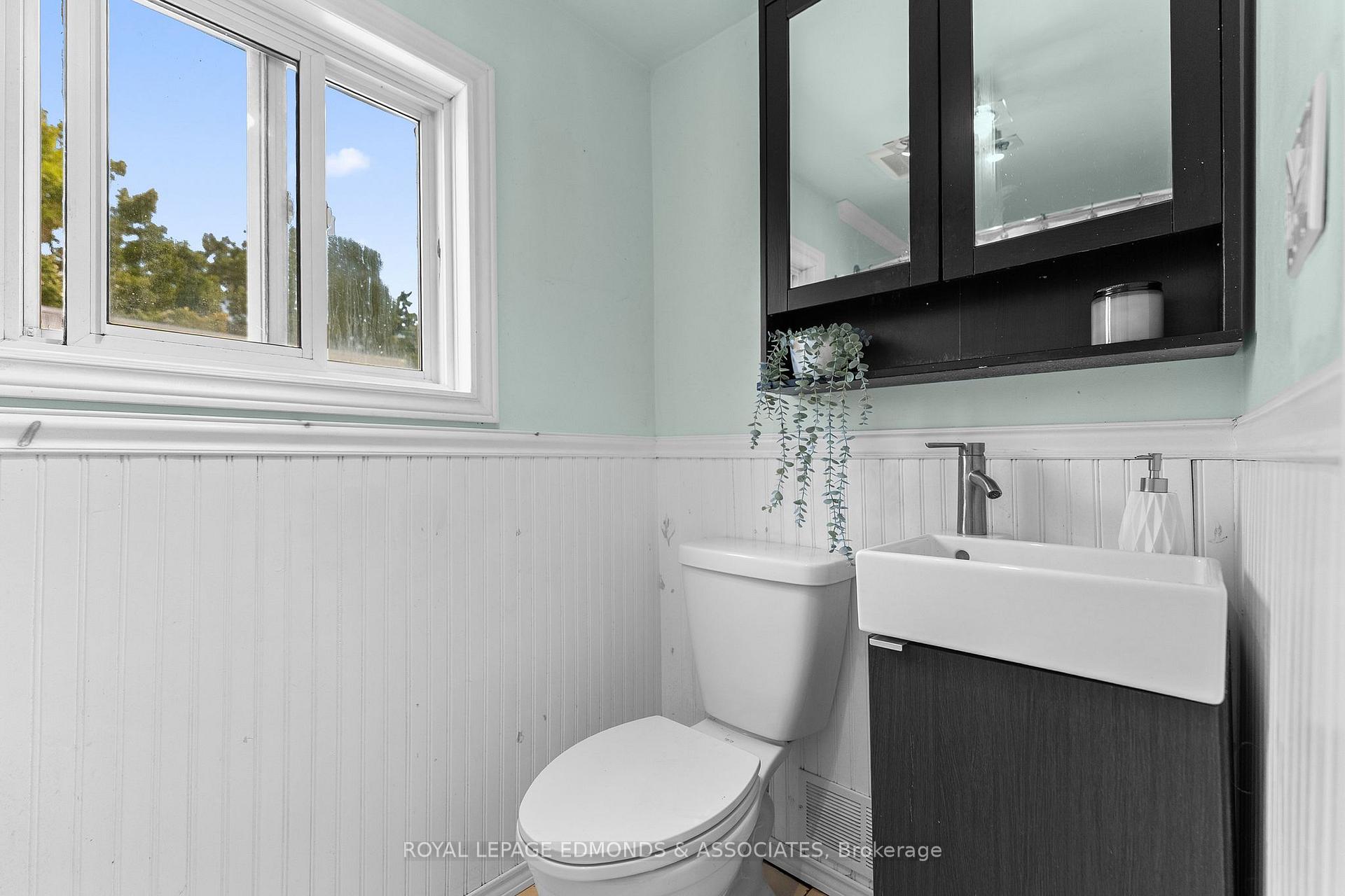 Photo 23 of 594 Isabella Street, Pembroke, Pembroke — HOMEH