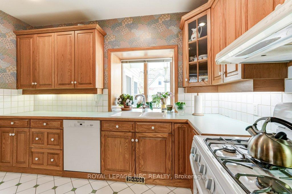 Photo 16 of 103 Queen Street, St. Catharines, Downtown — HOMEH