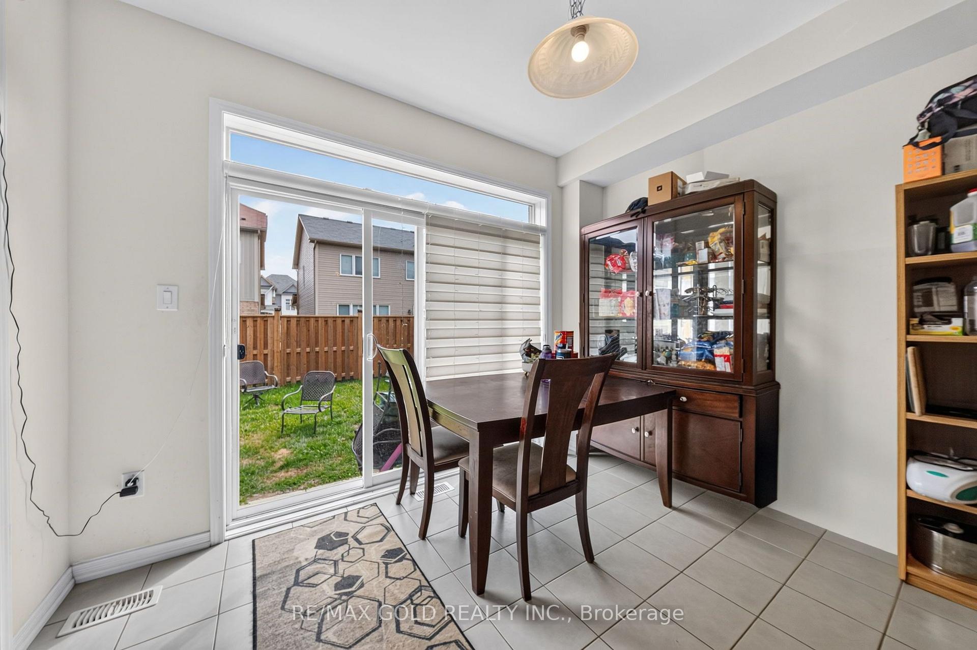Photo 12 of 7997 Odell Crescent, Niagara Falls, Brown — HOMEH