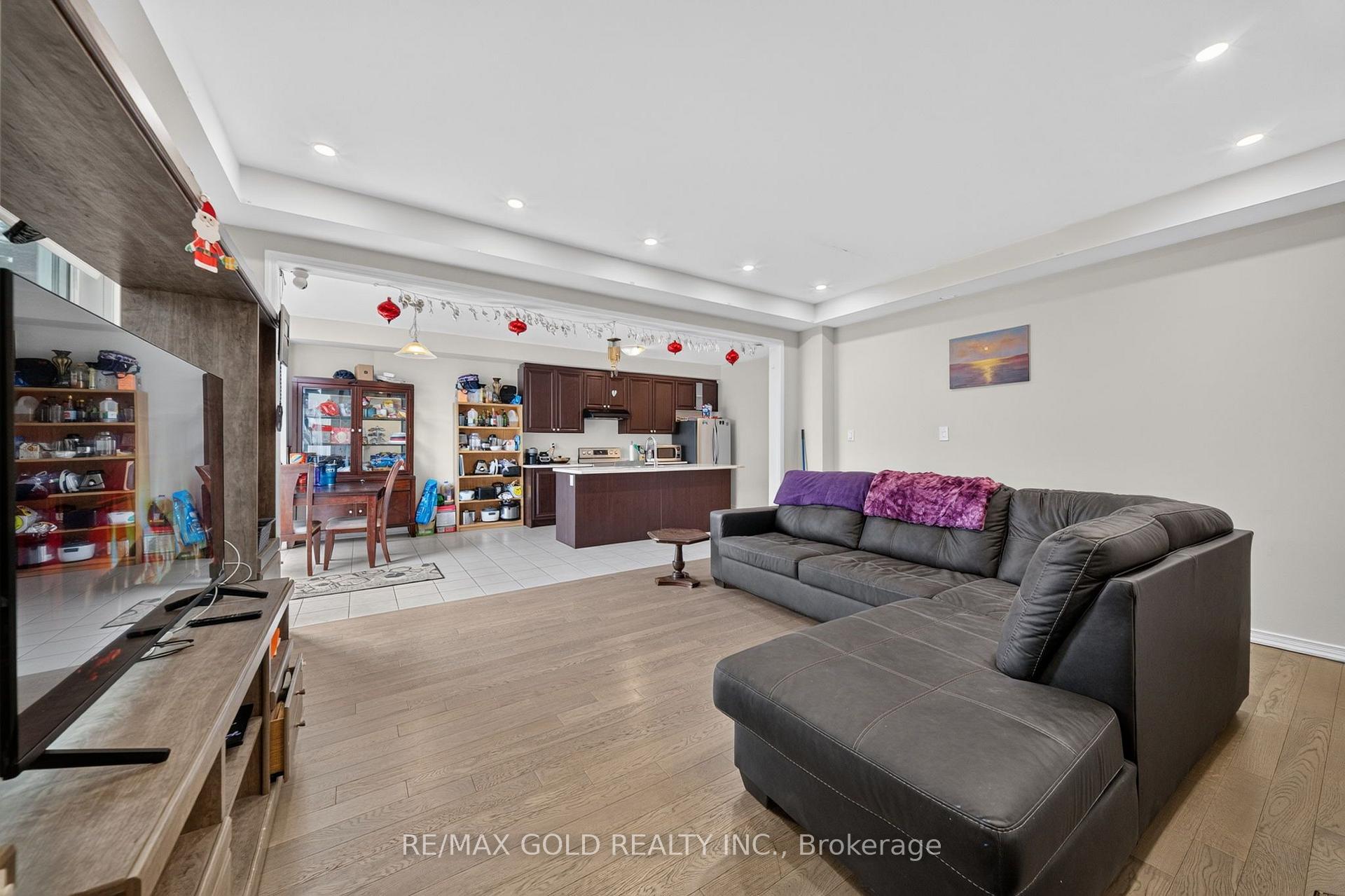 Photo 16 of 7997 Odell Crescent, Niagara Falls, Brown — HOMEH