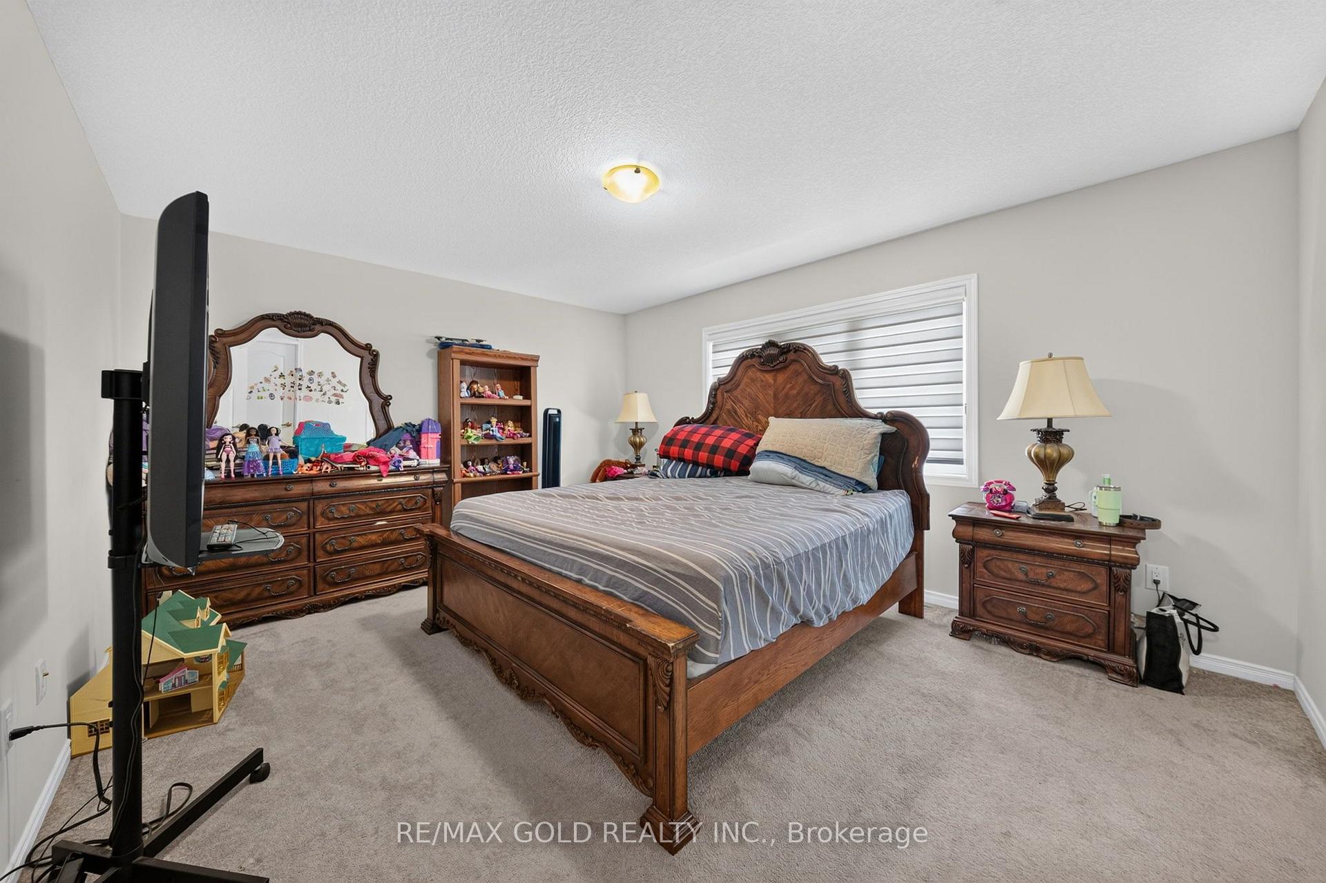 Photo 20 of 7997 Odell Crescent, Niagara Falls, Brown — HOMEH