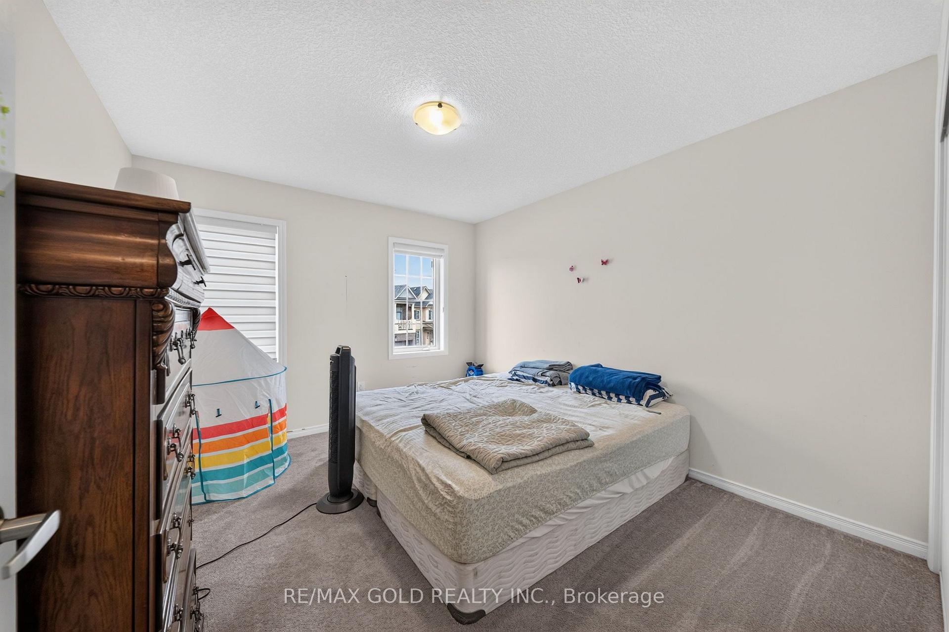 Photo 23 of 7997 Odell Crescent, Niagara Falls, Brown — HOMEH