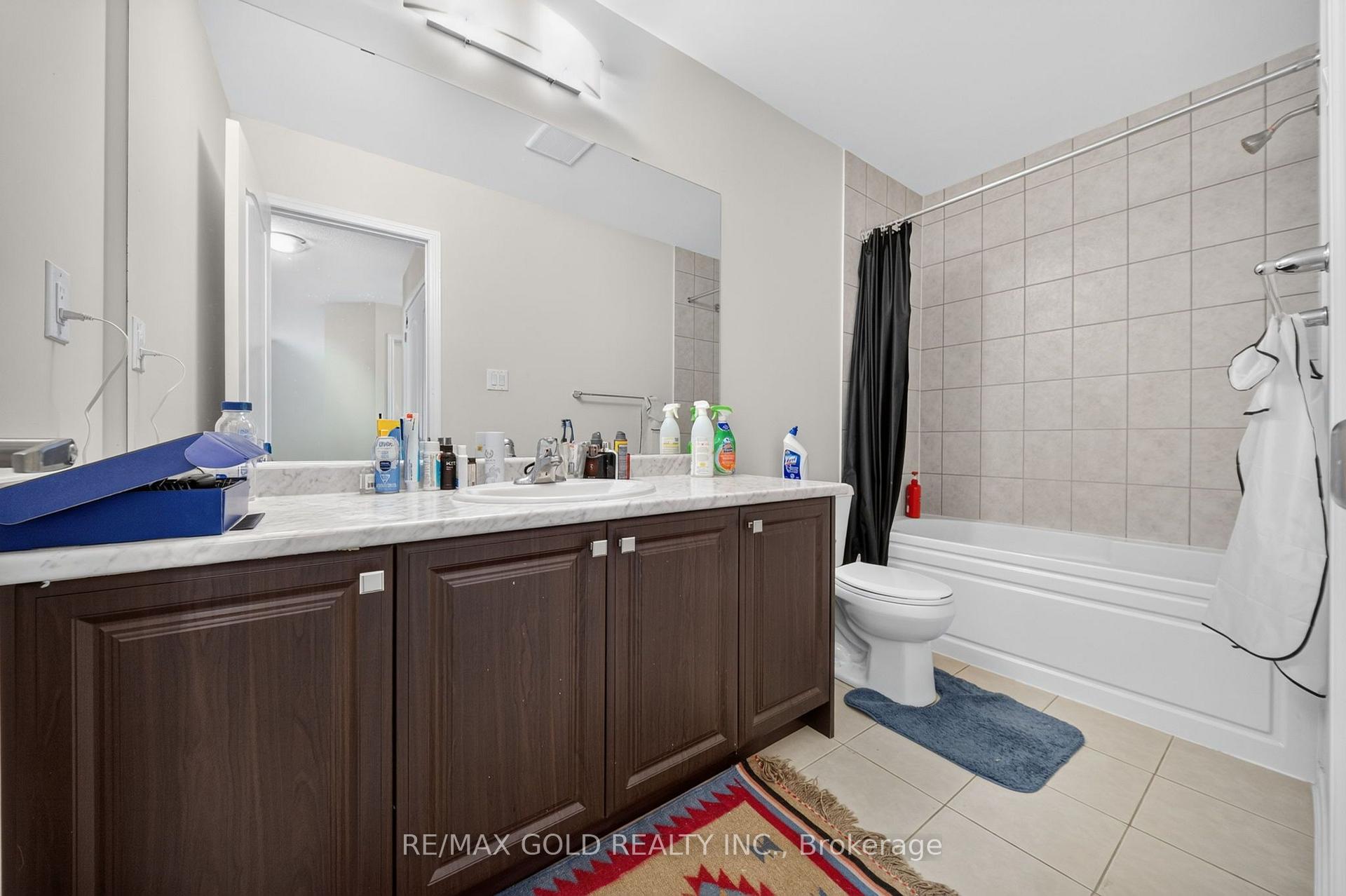 Photo 27 of 7997 Odell Crescent, Niagara Falls, Brown — HOMEH