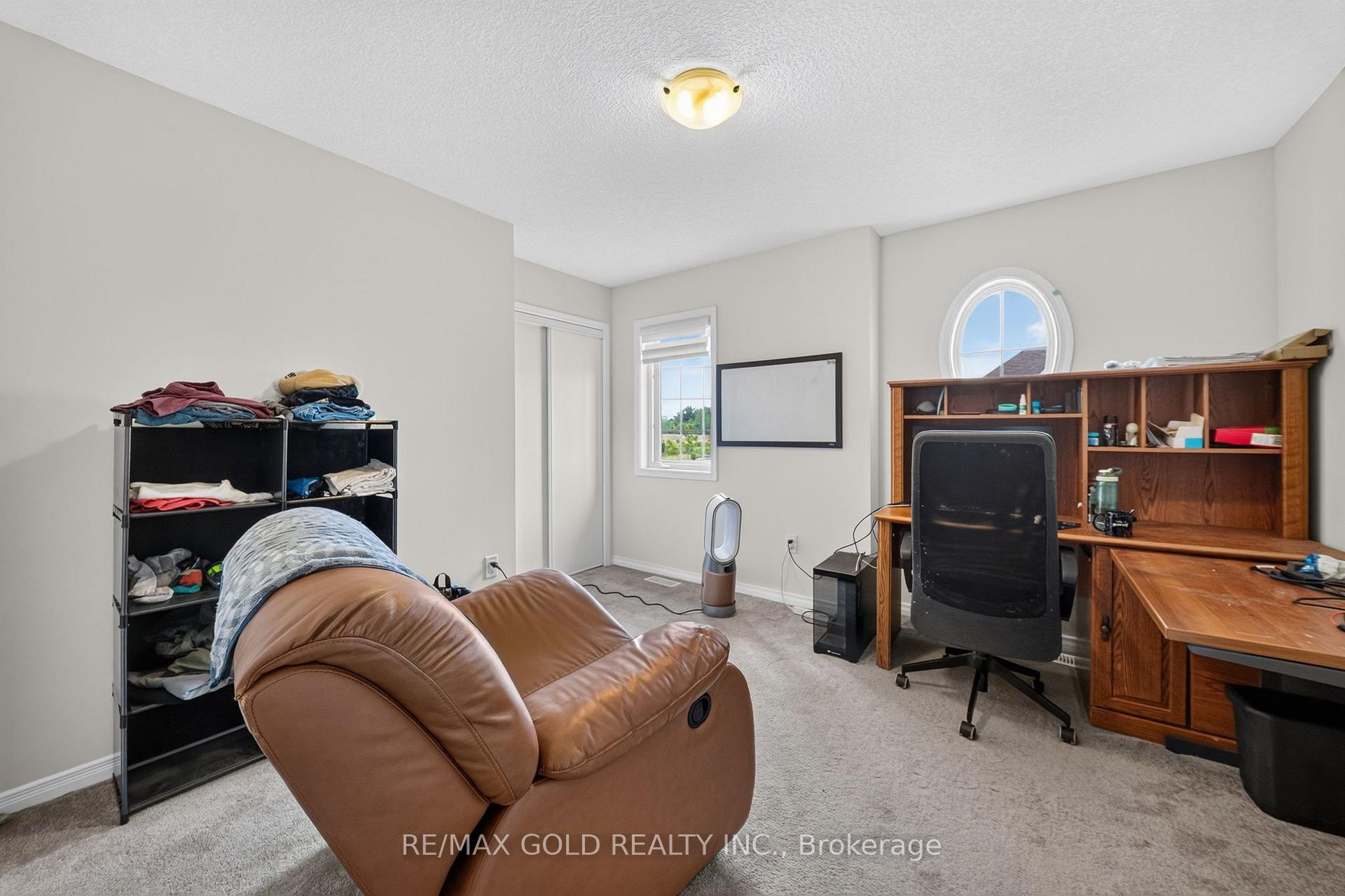 Photo 28 of 7997 Odell Crescent, Niagara Falls, Brown — HOMEH
