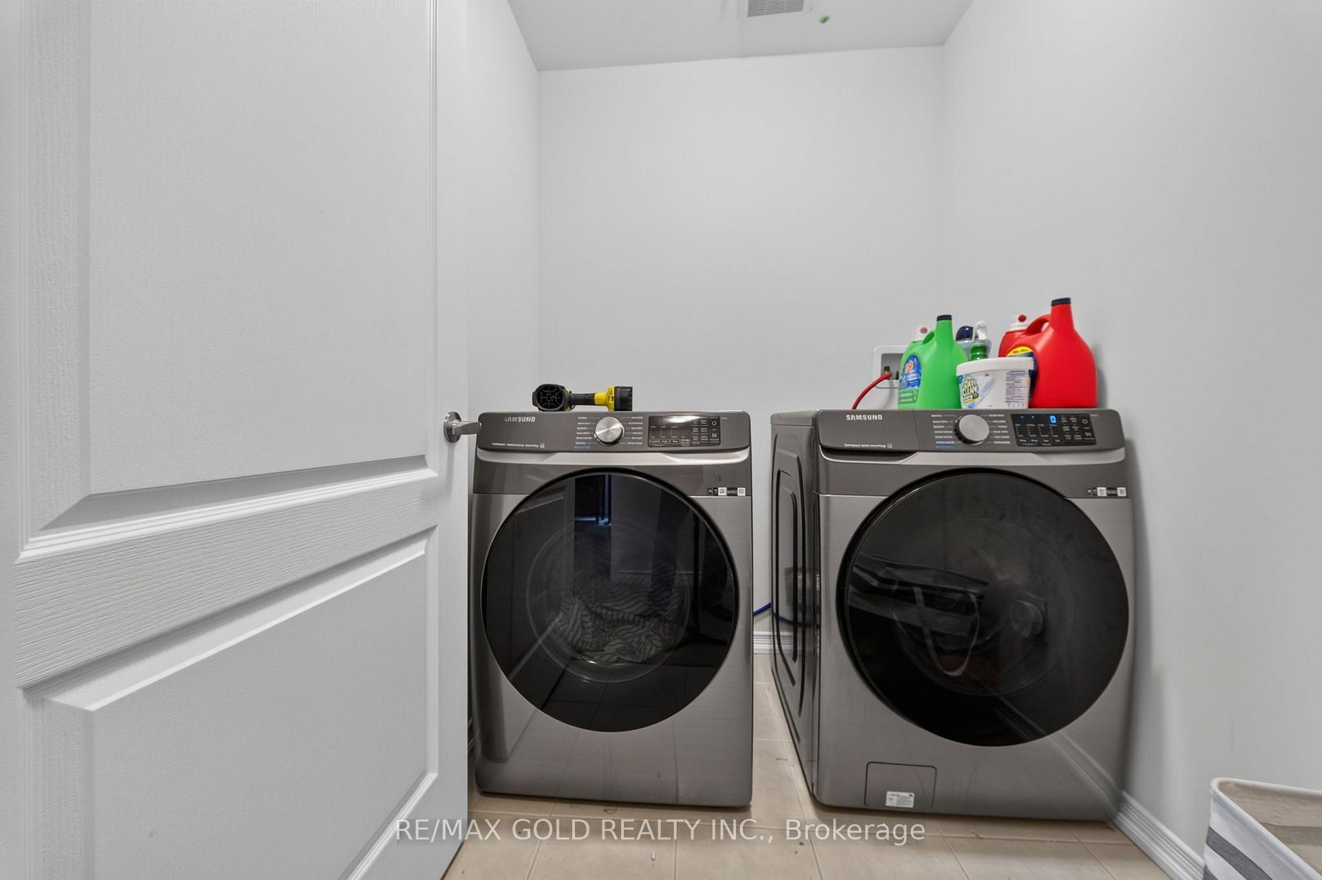Photo 32 of 7997 Odell Crescent, Niagara Falls, Brown — HOMEH