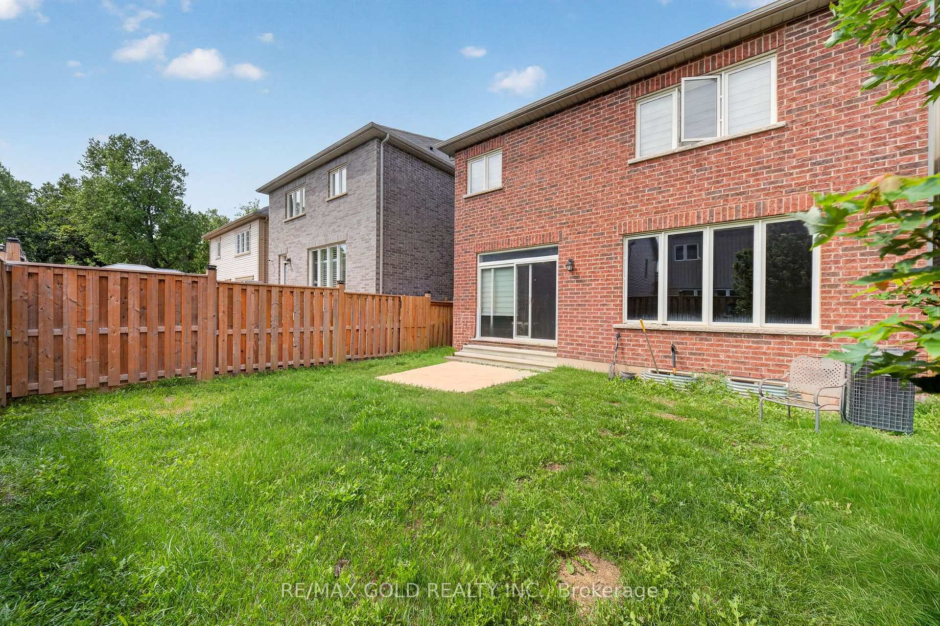 Photo 34 of 7997 Odell Crescent, Niagara Falls, Brown — HOMEH