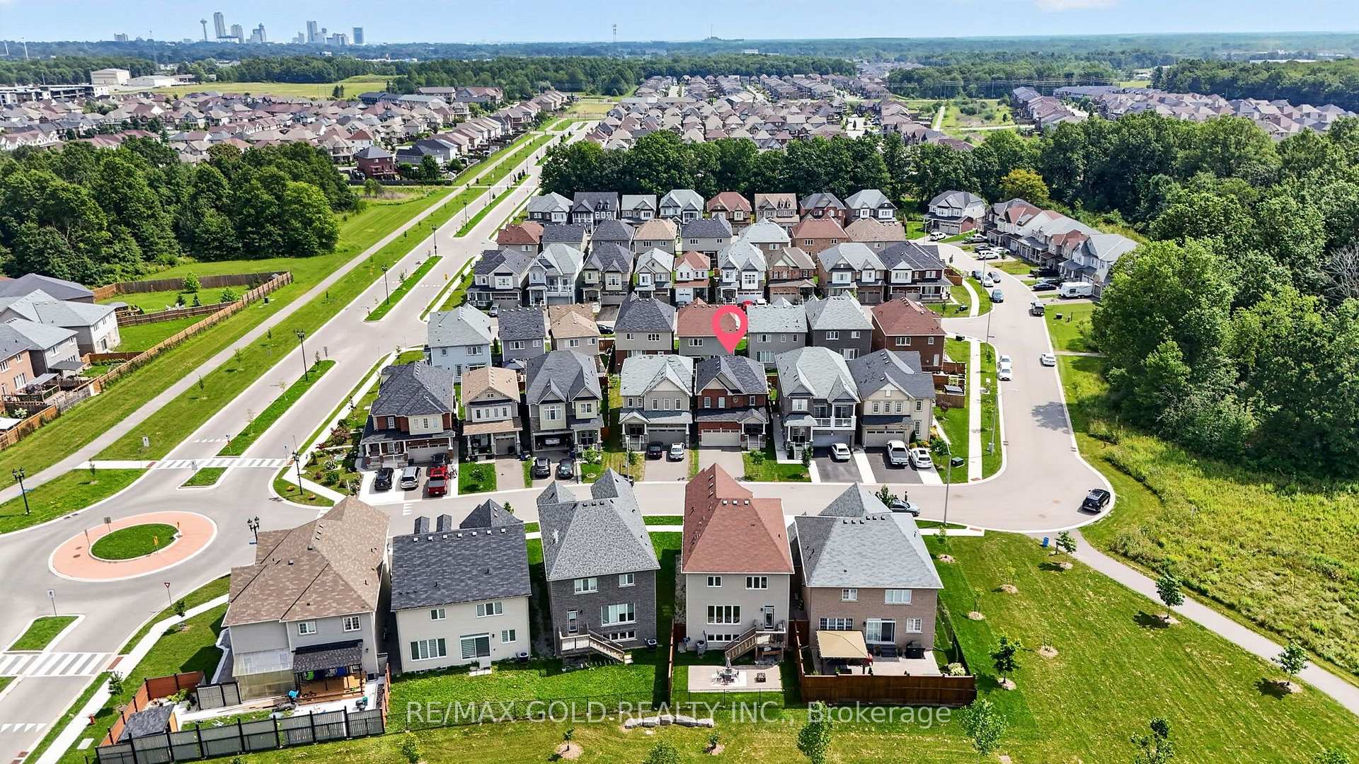 Photo 41 of 7997 Odell Crescent, Niagara Falls, Brown — HOMEH