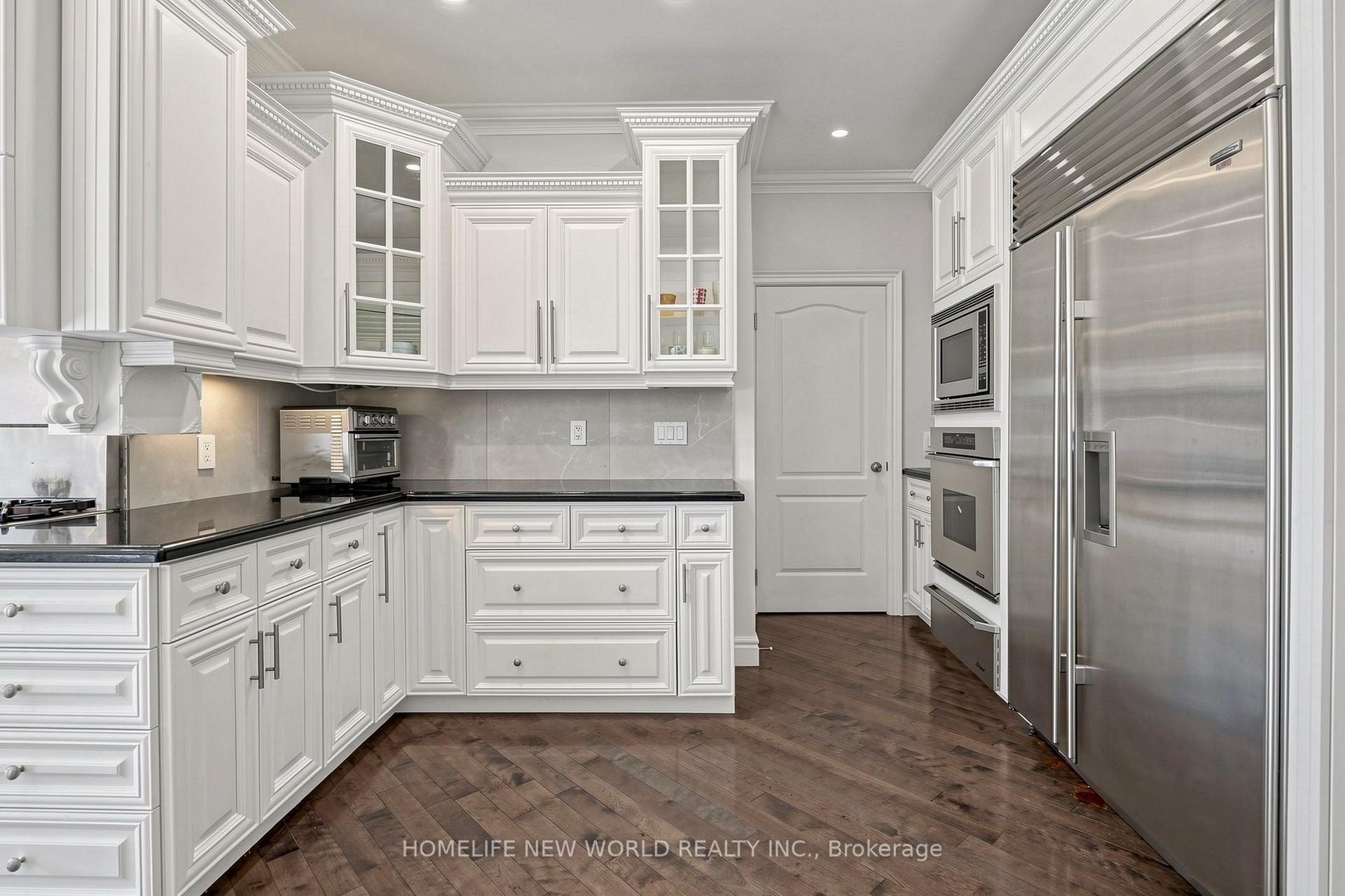 Photo 15 of 27 Walnut Glen Place, Markham, Devil's Elbow — HOMEH