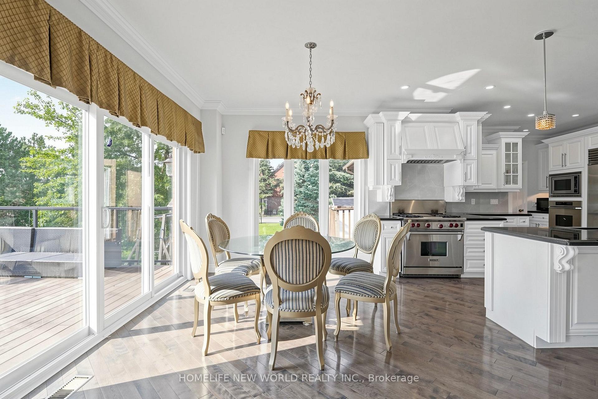 Photo 17 of 27 Walnut Glen Place, Markham, Devil's Elbow — HOMEH
