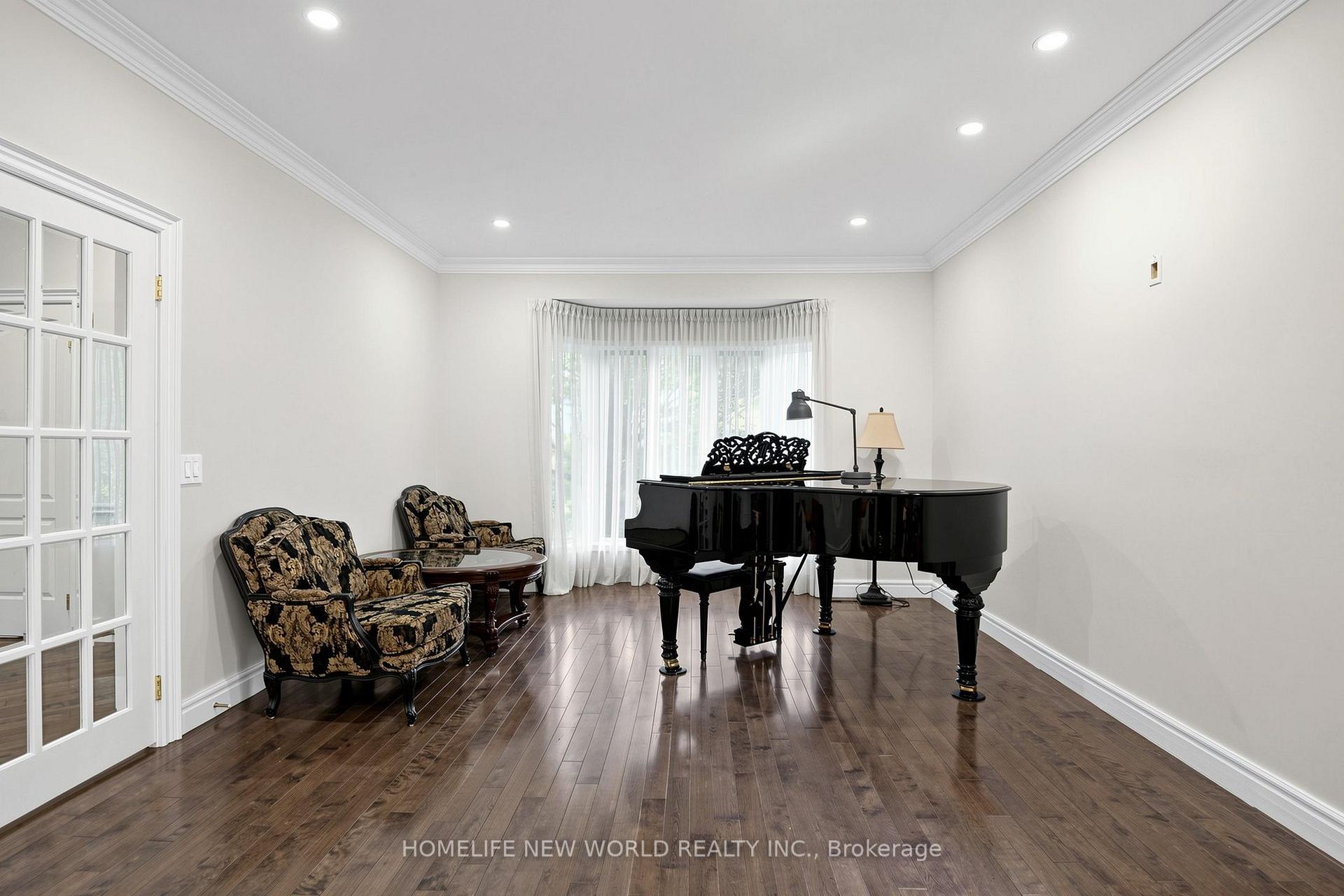 Photo 21 of 27 Walnut Glen Place, Markham, Devil's Elbow — HOMEH