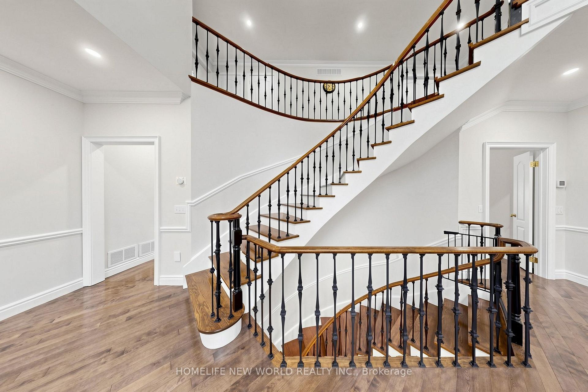 Photo 23 of 27 Walnut Glen Place, Markham, Devil's Elbow — HOMEH