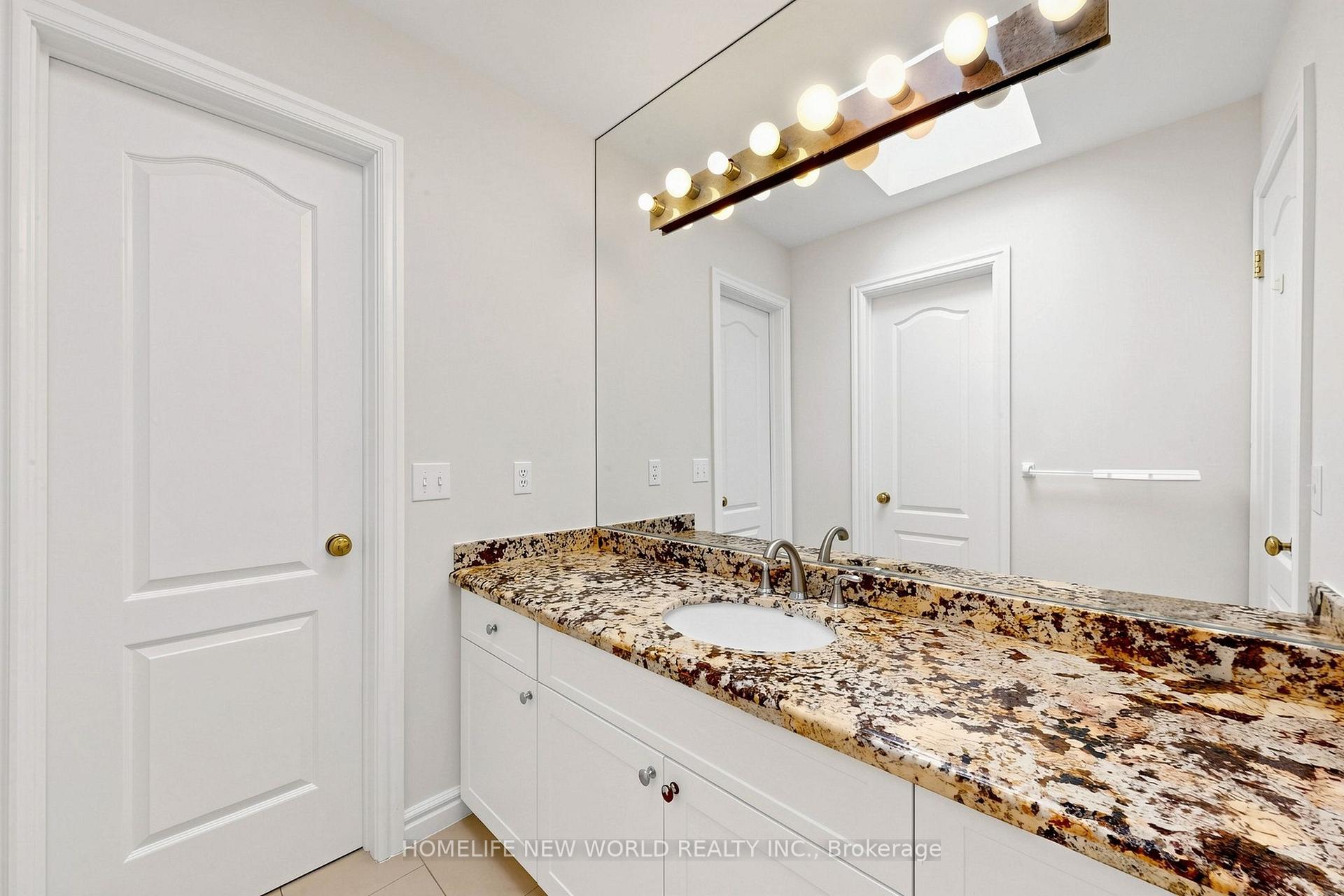 Photo 31 of 27 Walnut Glen Place, Markham, Devil's Elbow — HOMEH