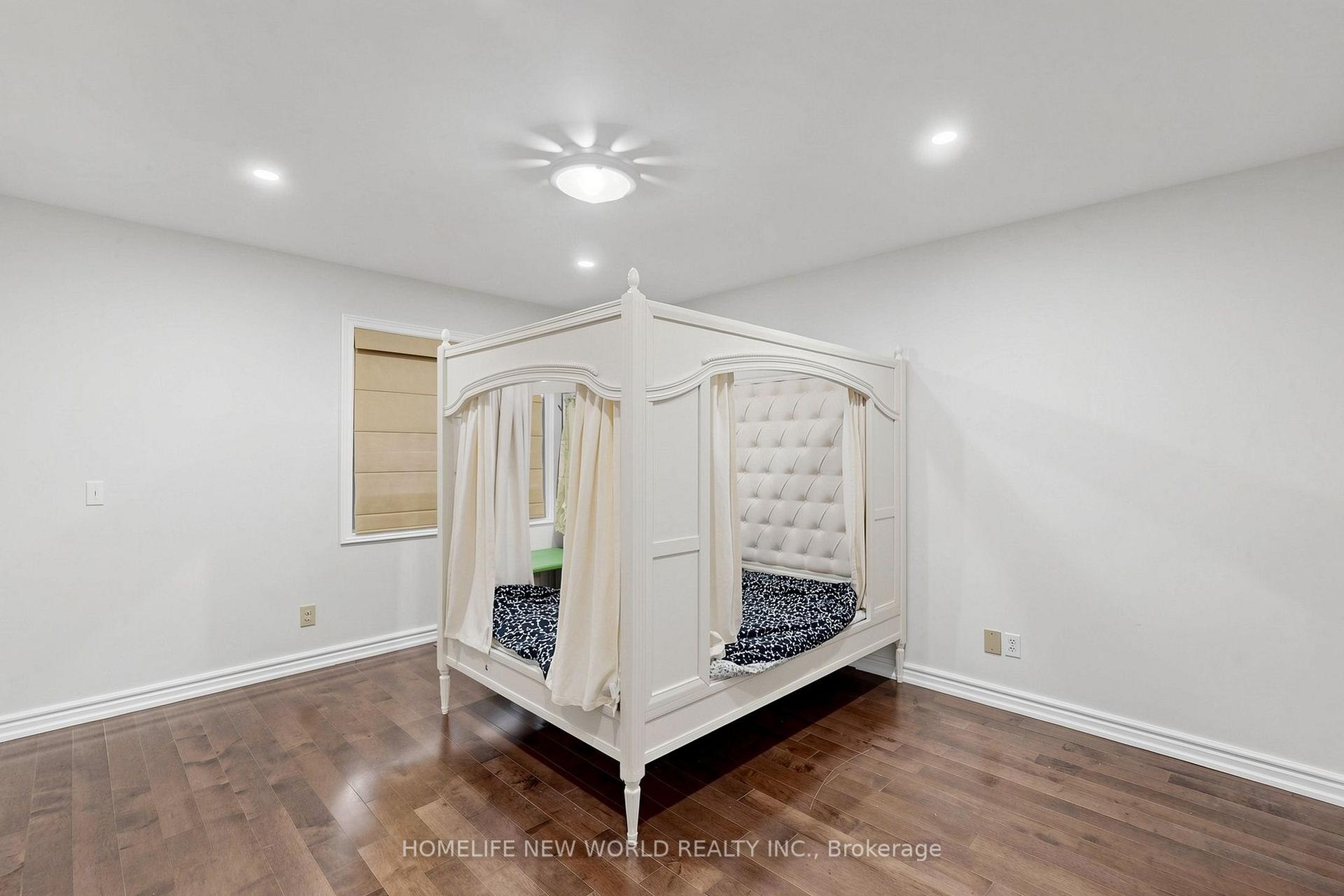 Photo 33 of 27 Walnut Glen Place, Markham, Devil's Elbow — HOMEH