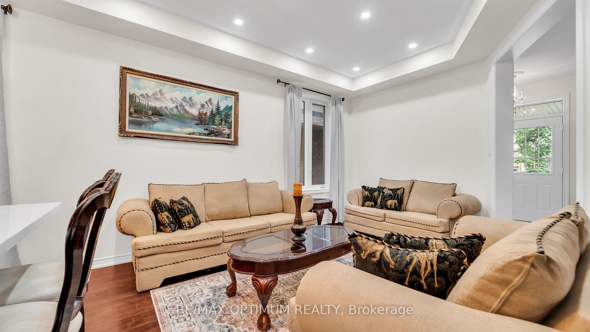 Photo 6 of 25 Walbrook Road, Brampton, Credit Valley — HOMEH