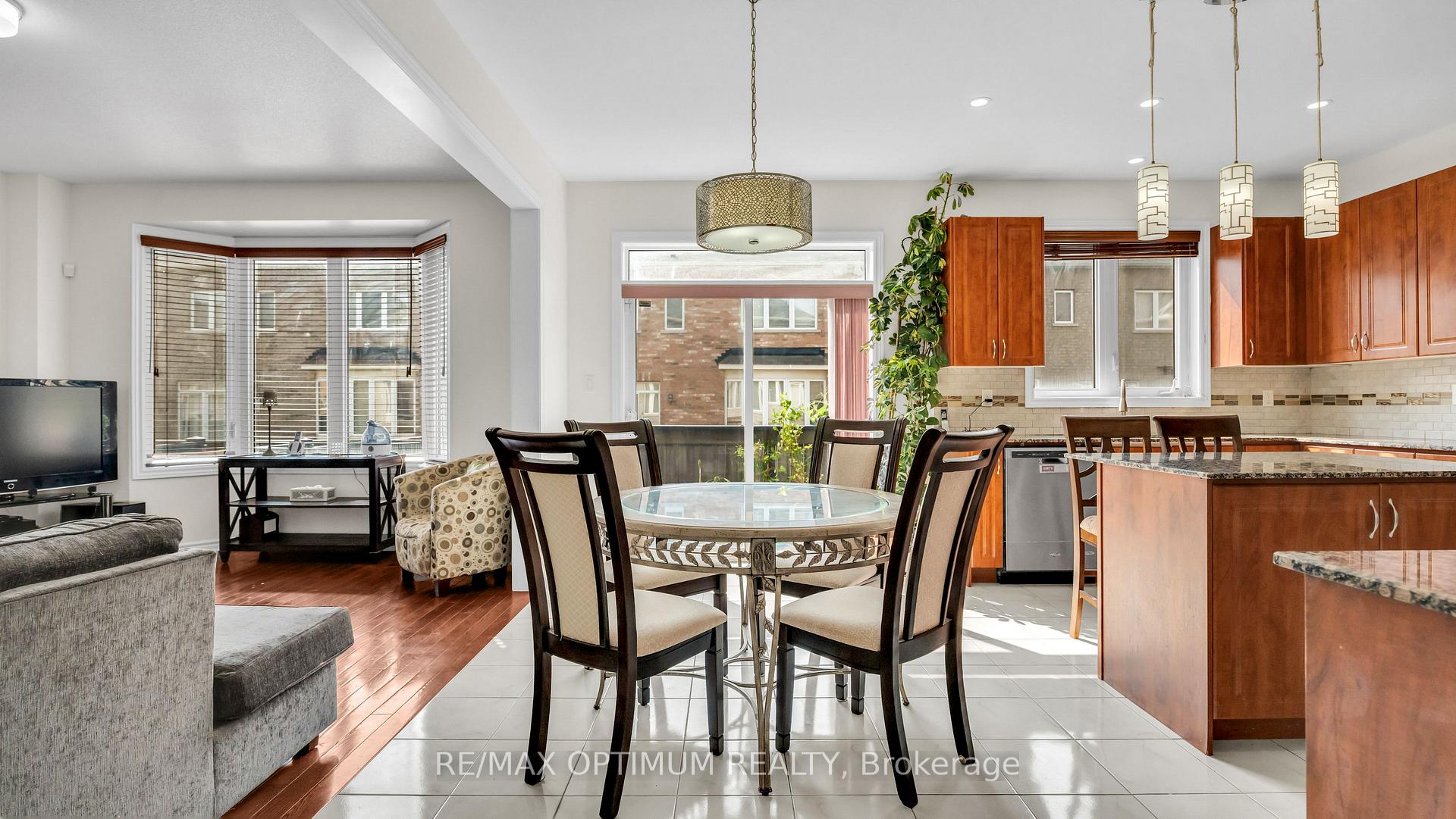 Photo 14 of 25 Walbrook Road, Brampton, Credit Valley — HOMEH