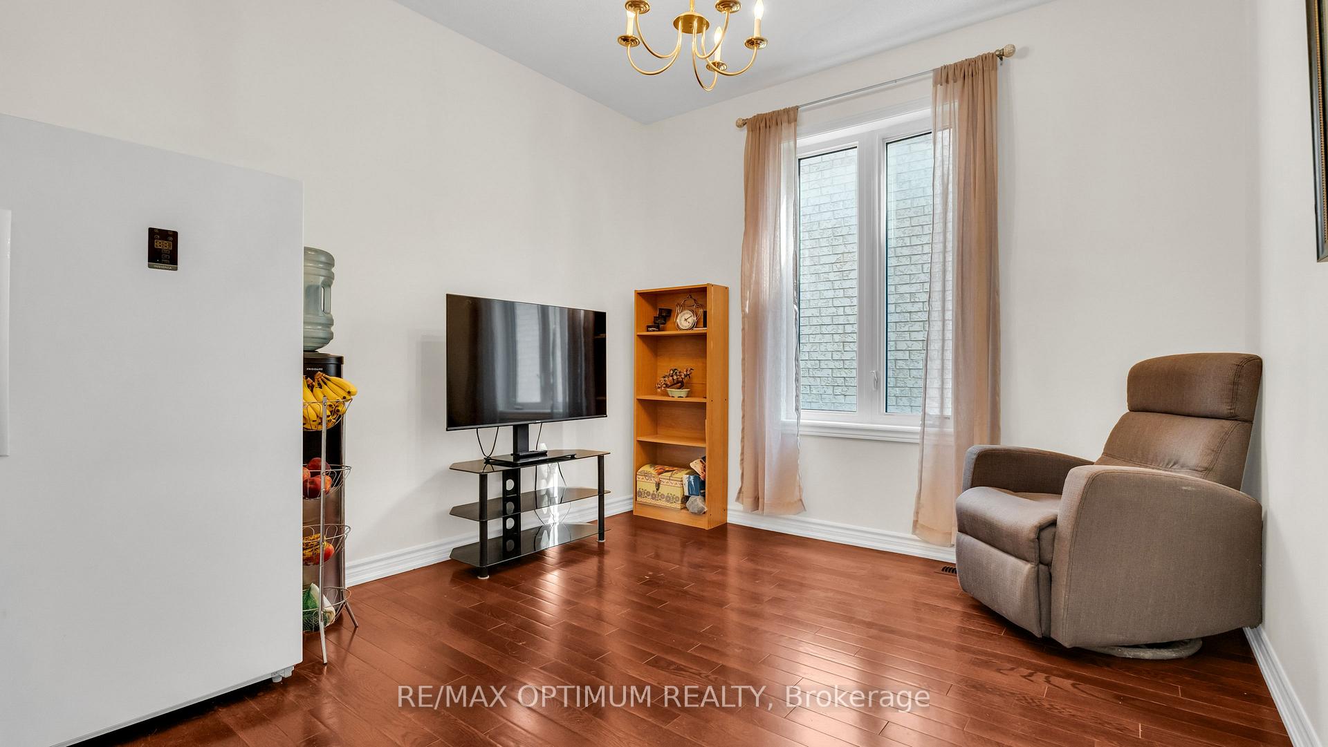 Photo 18 of 25 Walbrook Road, Brampton, Credit Valley — HOMEH