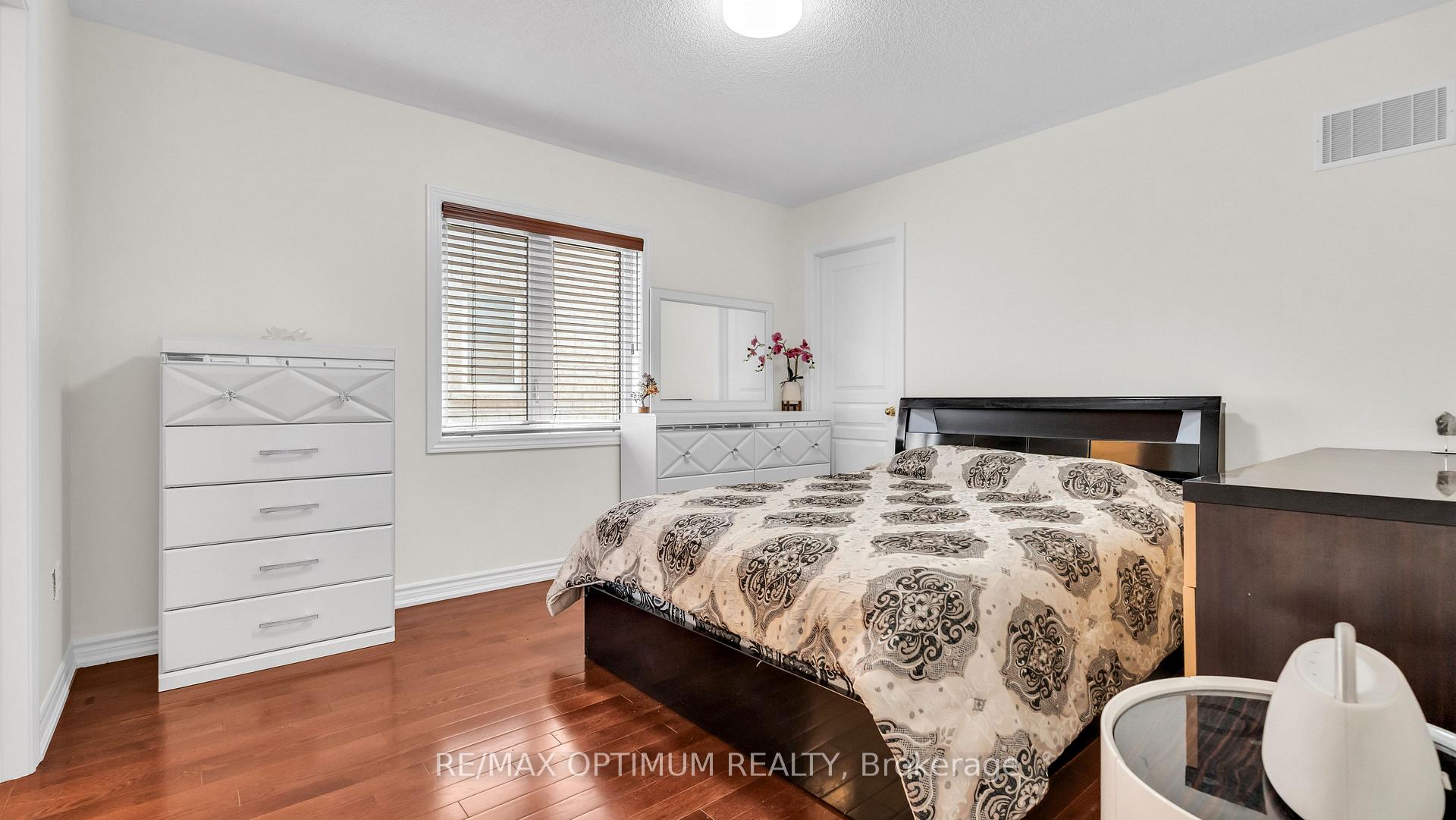 Photo 29 of 25 Walbrook Road, Brampton, Credit Valley — HOMEH