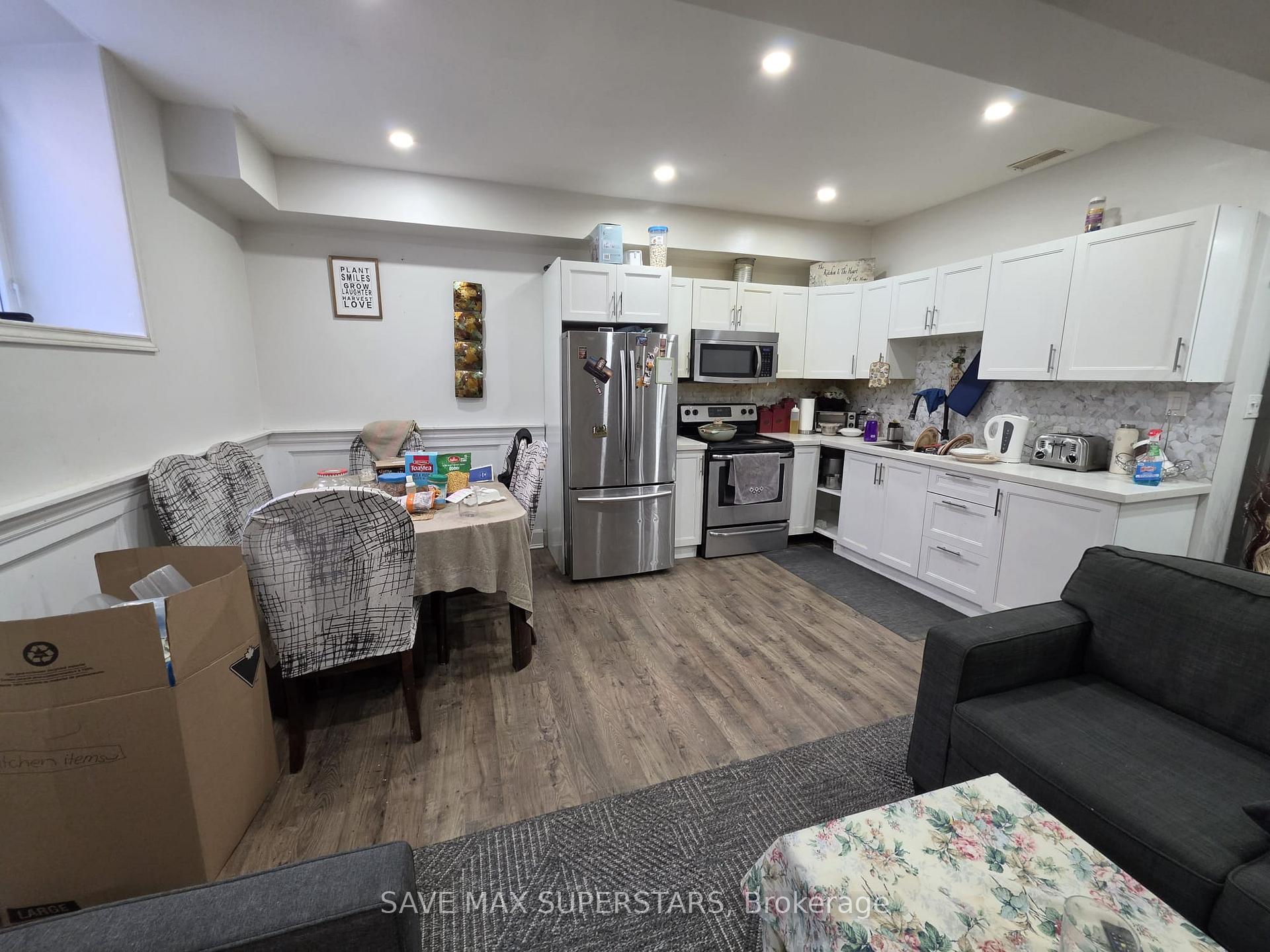 Photo 6 of Unit Lower, 133 The Queensway Way, Barrie, Innis-Shore — HOMEH