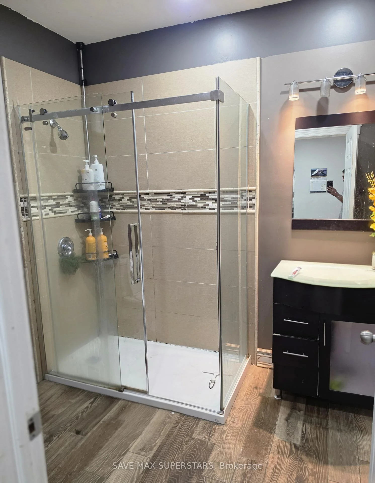Photo 11 of Unit Lower, 133 The Queensway Way, Barrie, Innis-Shore — HOMEH