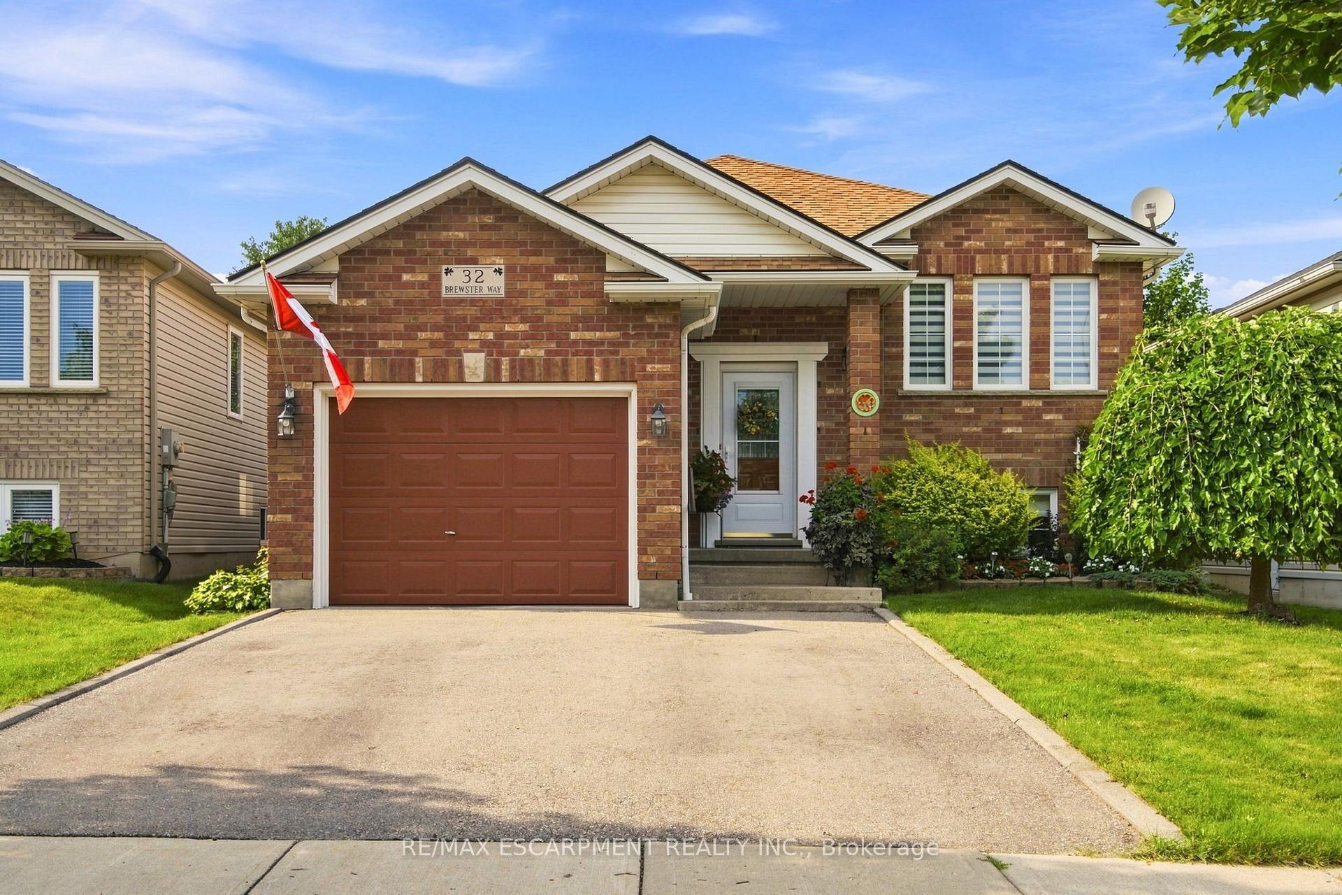 Photo 1 of 32 Brewster Way, Brantford, West Brant — HOMEH