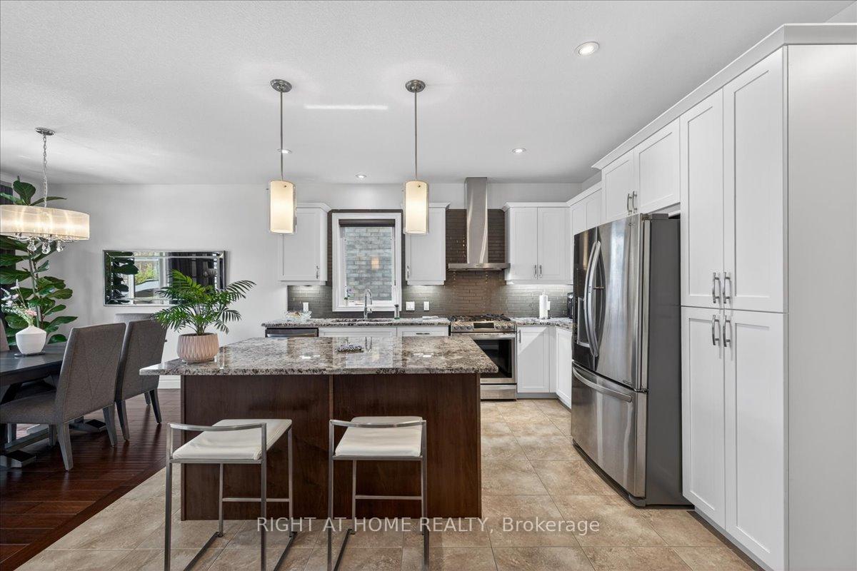 Photo 13 of 717 Jackpine Way, London, North B — HOMEH