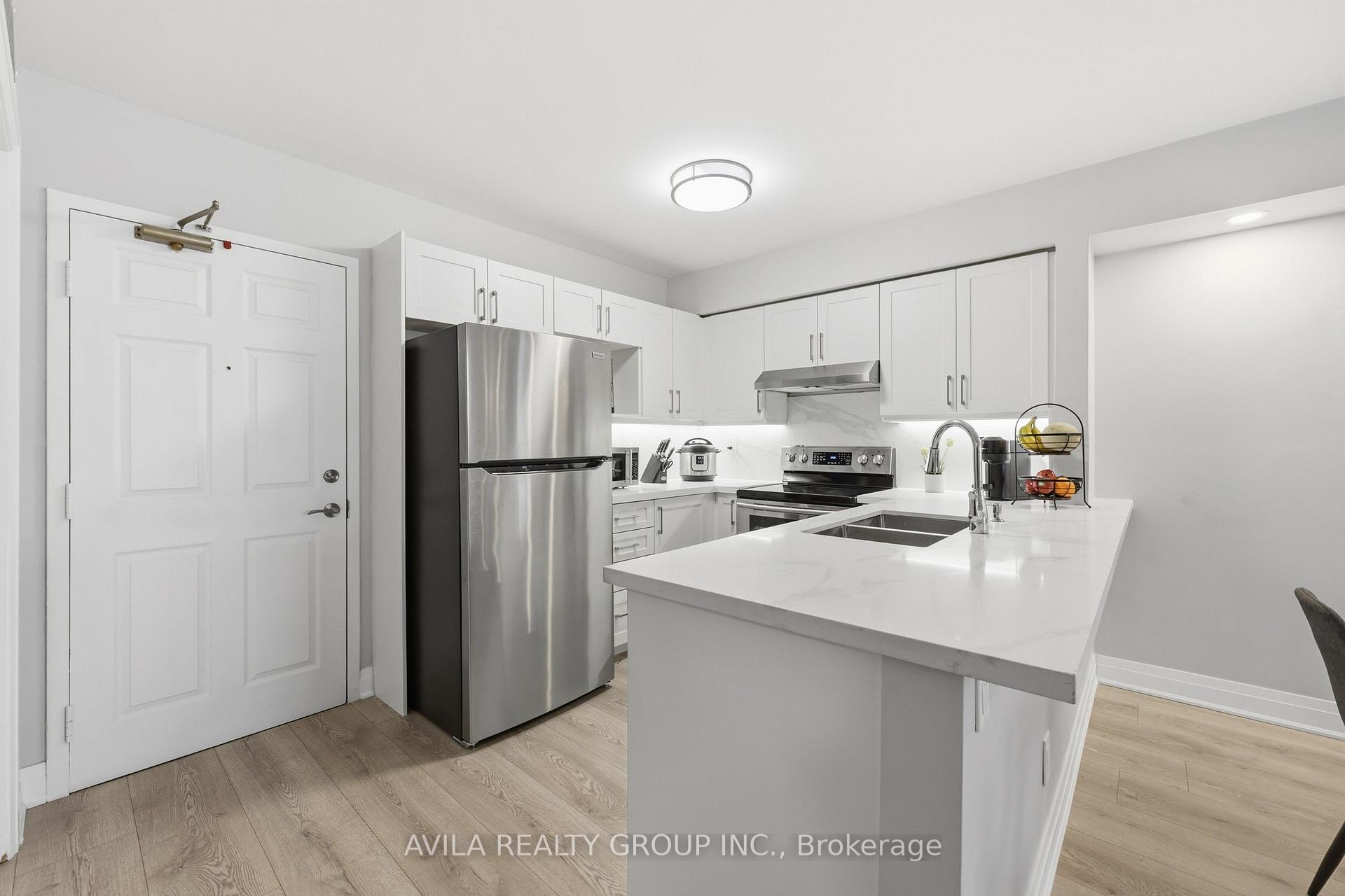 Photo 5 of Unit 203, 1460 Bishops Gate, Oakville, Glen Abbey — HOMEH