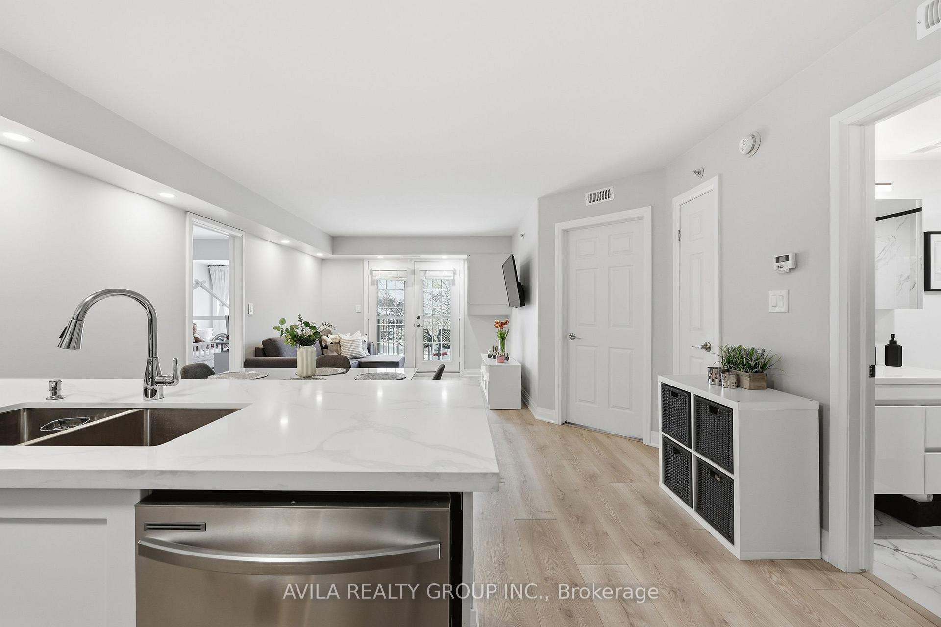Photo 6 of Unit 203, 1460 Bishops Gate, Oakville, Glen Abbey — HOMEH