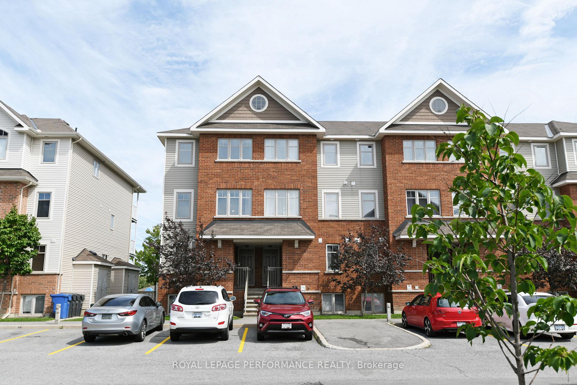 Photo 2 of Unit 1, 125 Keltie Private, Ottawa, Barrhaven - Longfields — HOMEH