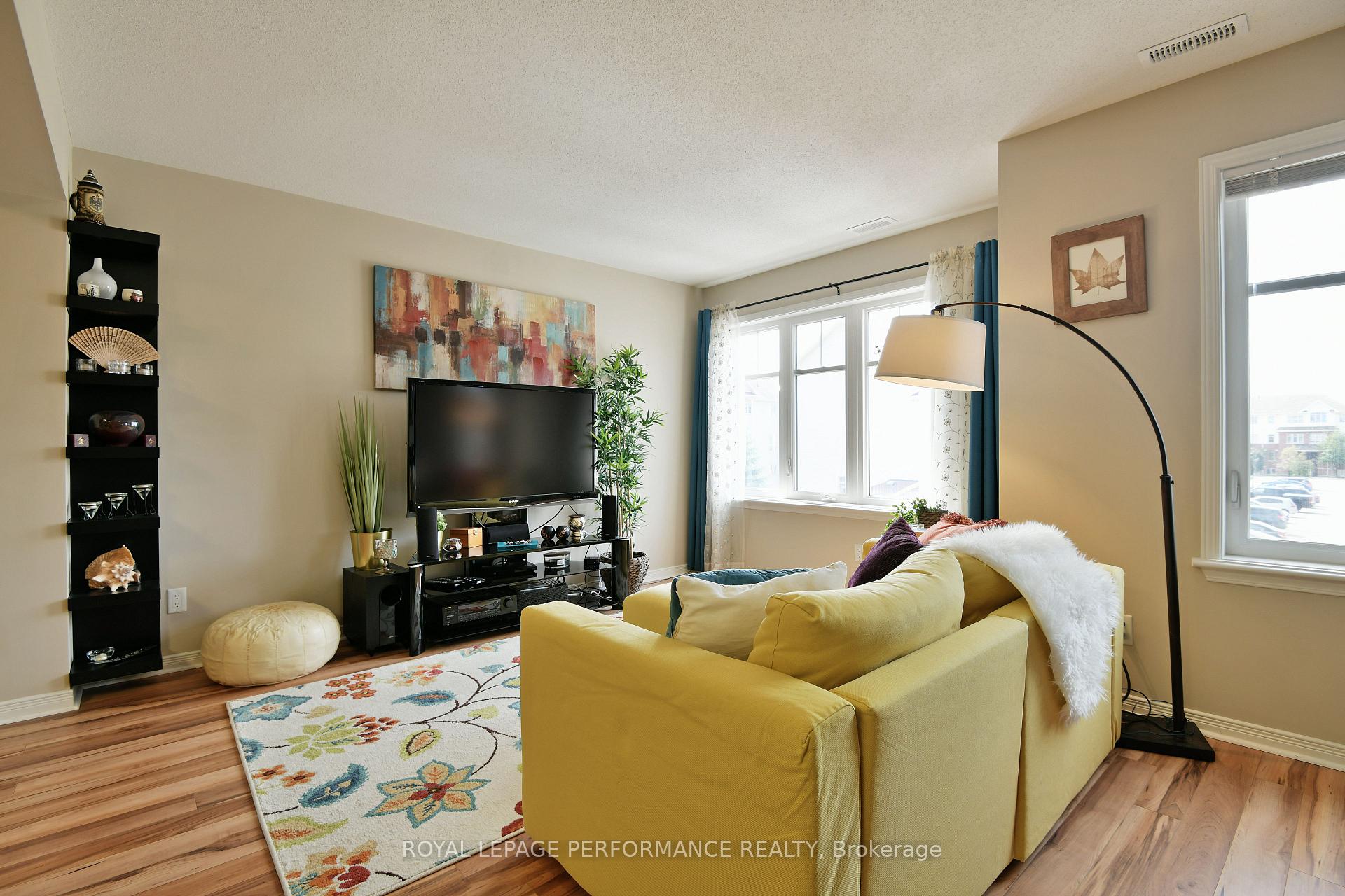 Photo 5 of Unit 1, 125 Keltie Private, Ottawa, Barrhaven - Longfields — HOMEH