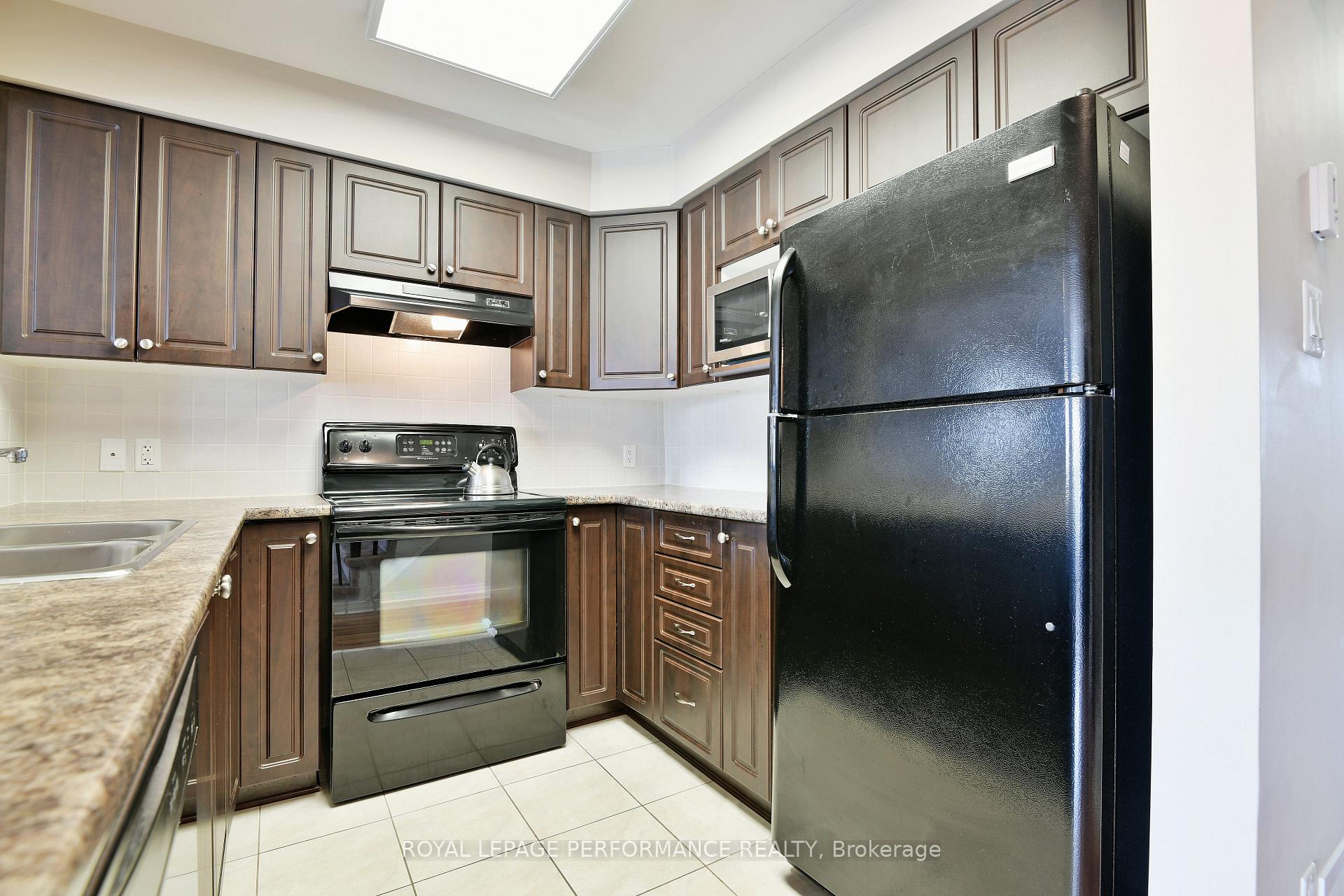 Photo 12 of Unit 1, 125 Keltie Private, Ottawa, Barrhaven - Longfields — HOMEH