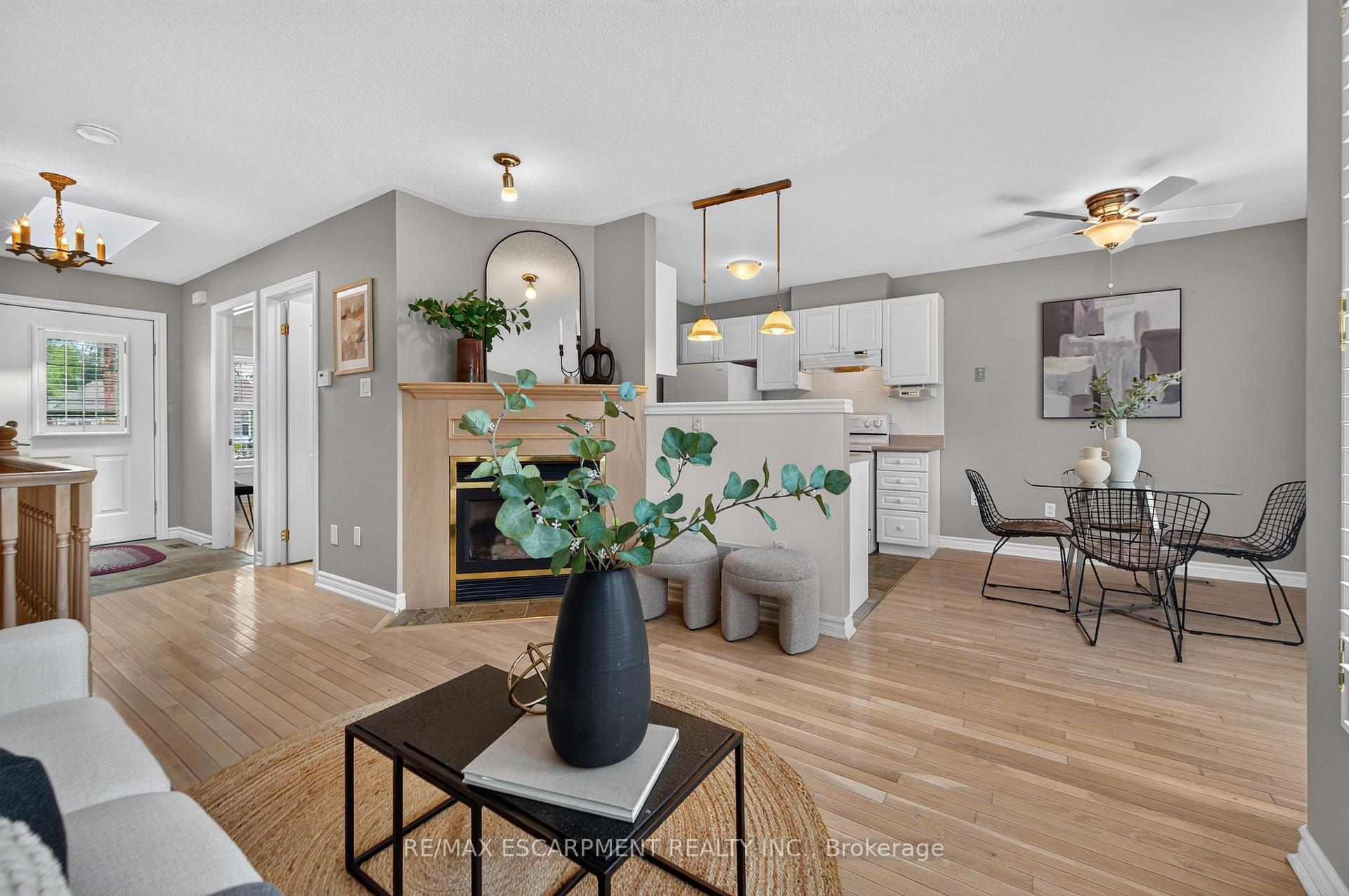 Photo 6 of Unit 9, 175 Fiddlers Green Road, Hamilton, Ancaster — HOMEH