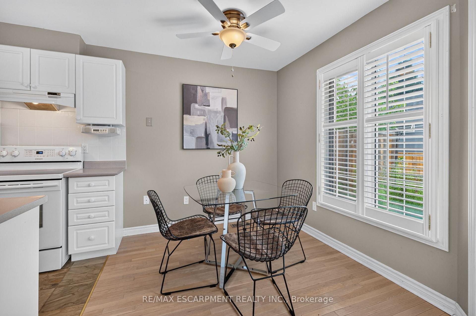 Photo 8 of Unit 9, 175 Fiddlers Green Road, Hamilton, Ancaster — HOMEH