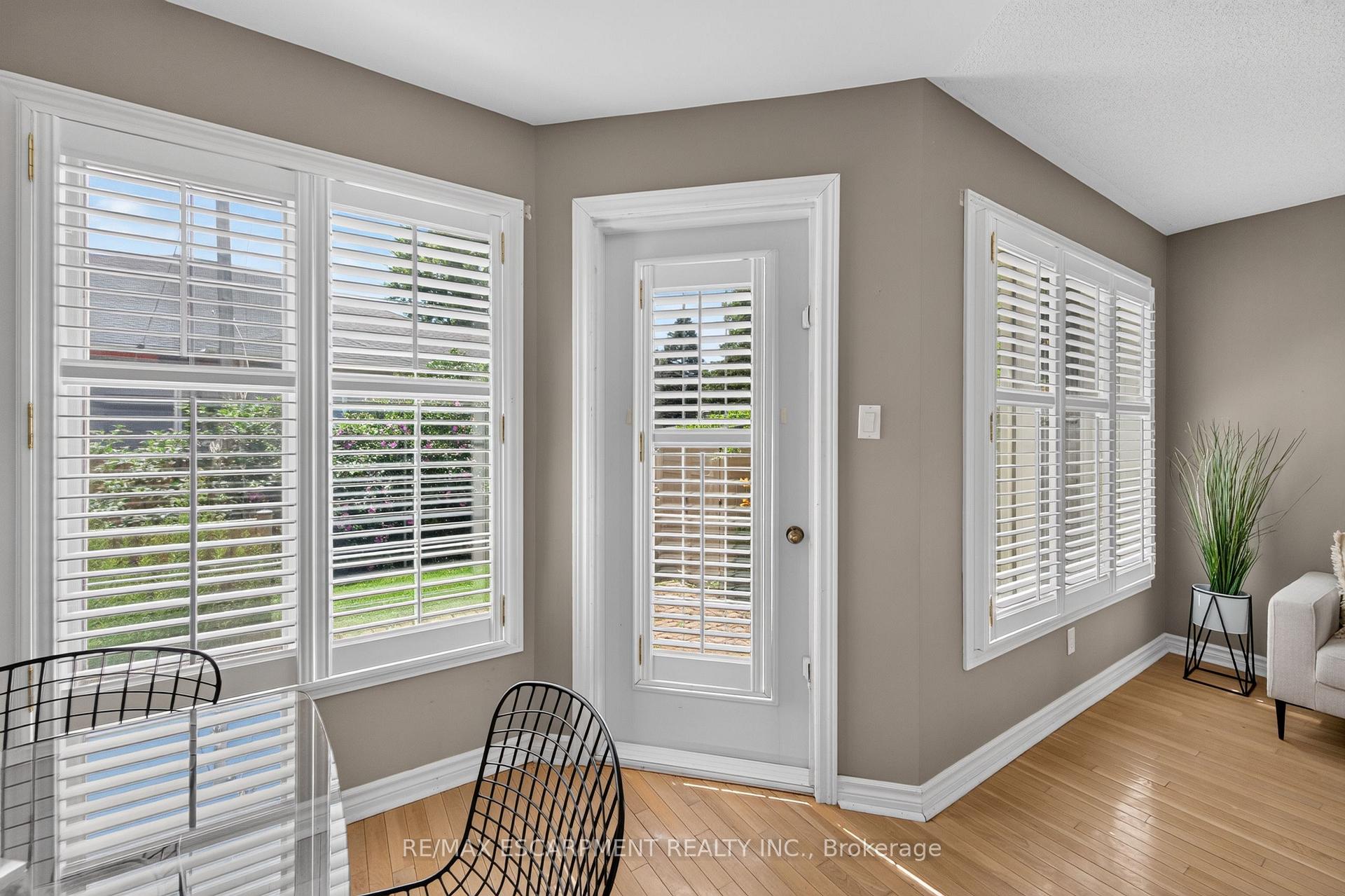 Photo 15 of Unit 9, 175 Fiddlers Green Road, Hamilton, Ancaster — HOMEH