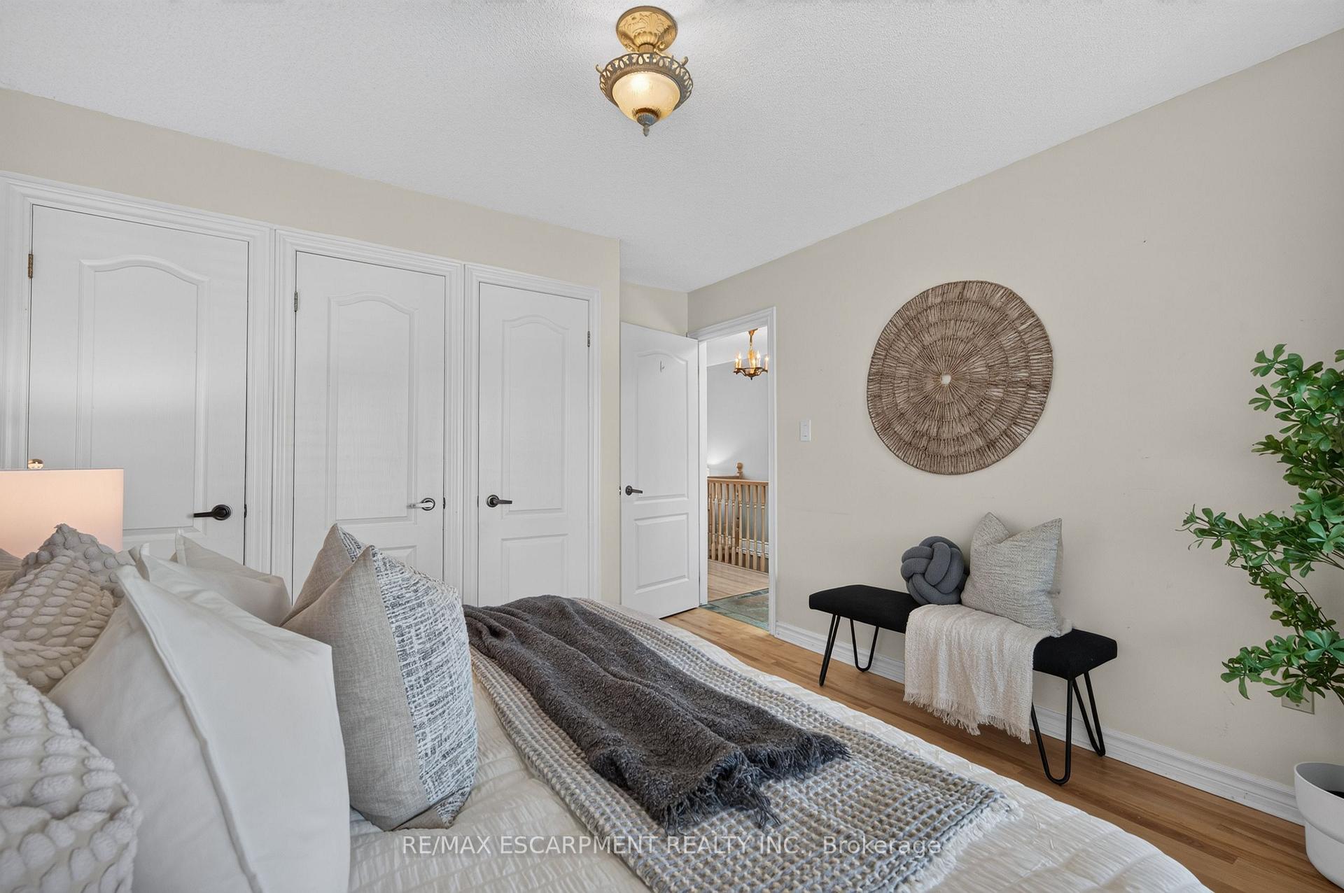 Photo 19 of Unit 9, 175 Fiddlers Green Road, Hamilton, Ancaster — HOMEH