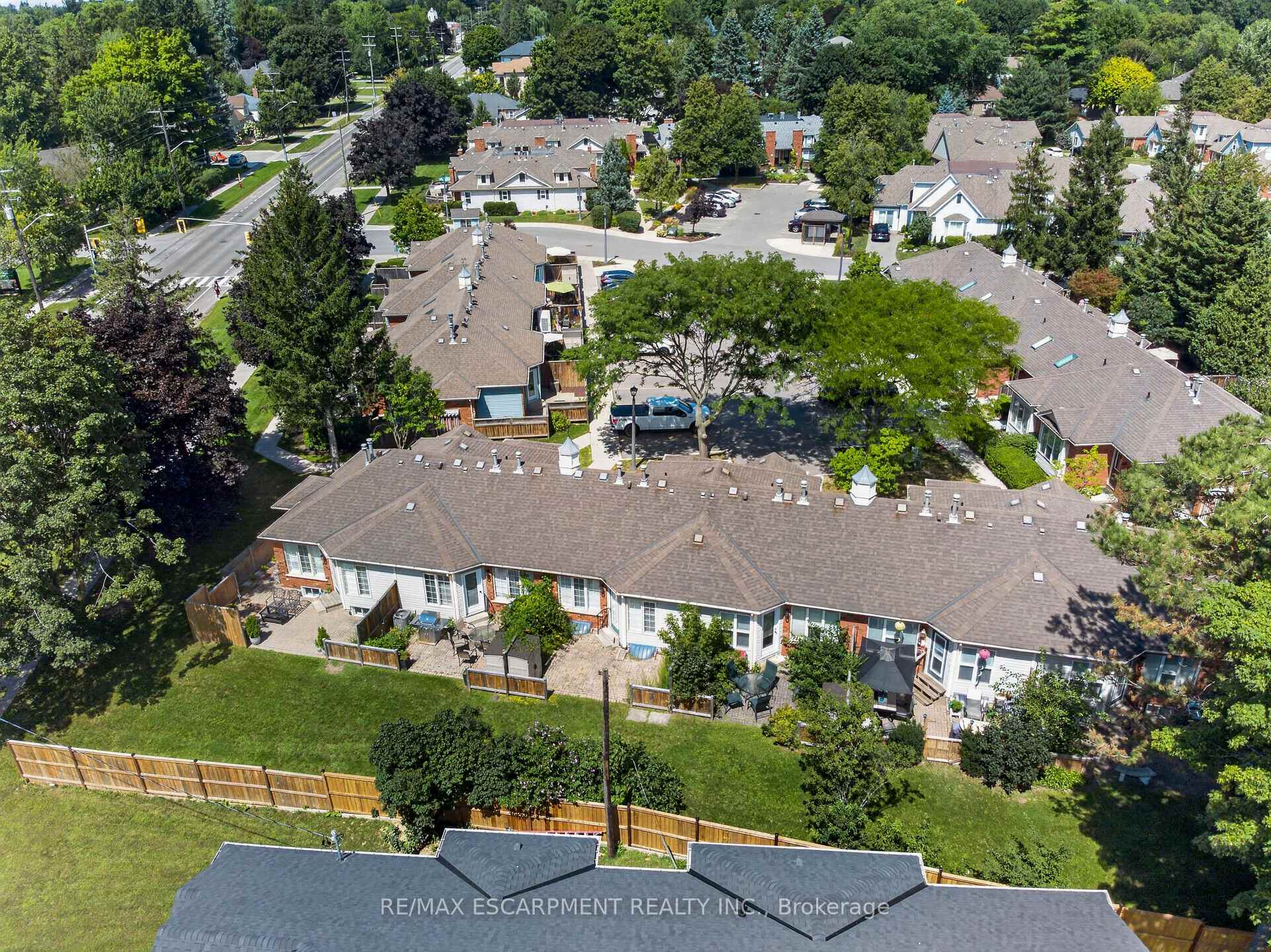 Photo 29 of Unit 9, 175 Fiddlers Green Road, Hamilton, Ancaster — HOMEH