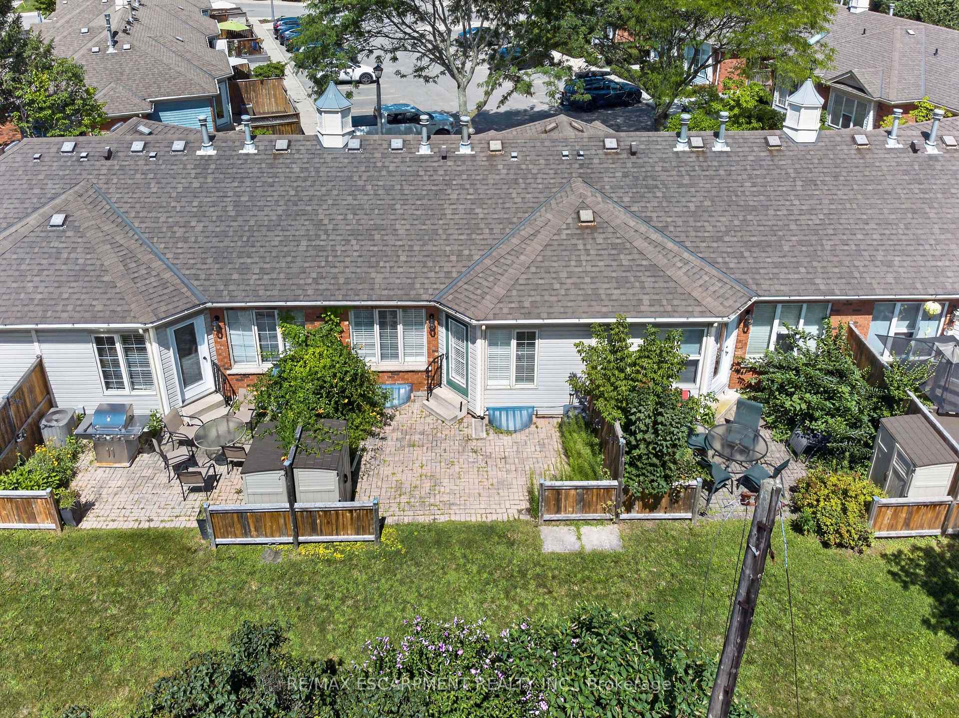 Photo 30 of Unit 9, 175 Fiddlers Green Road, Hamilton, Ancaster — HOMEH