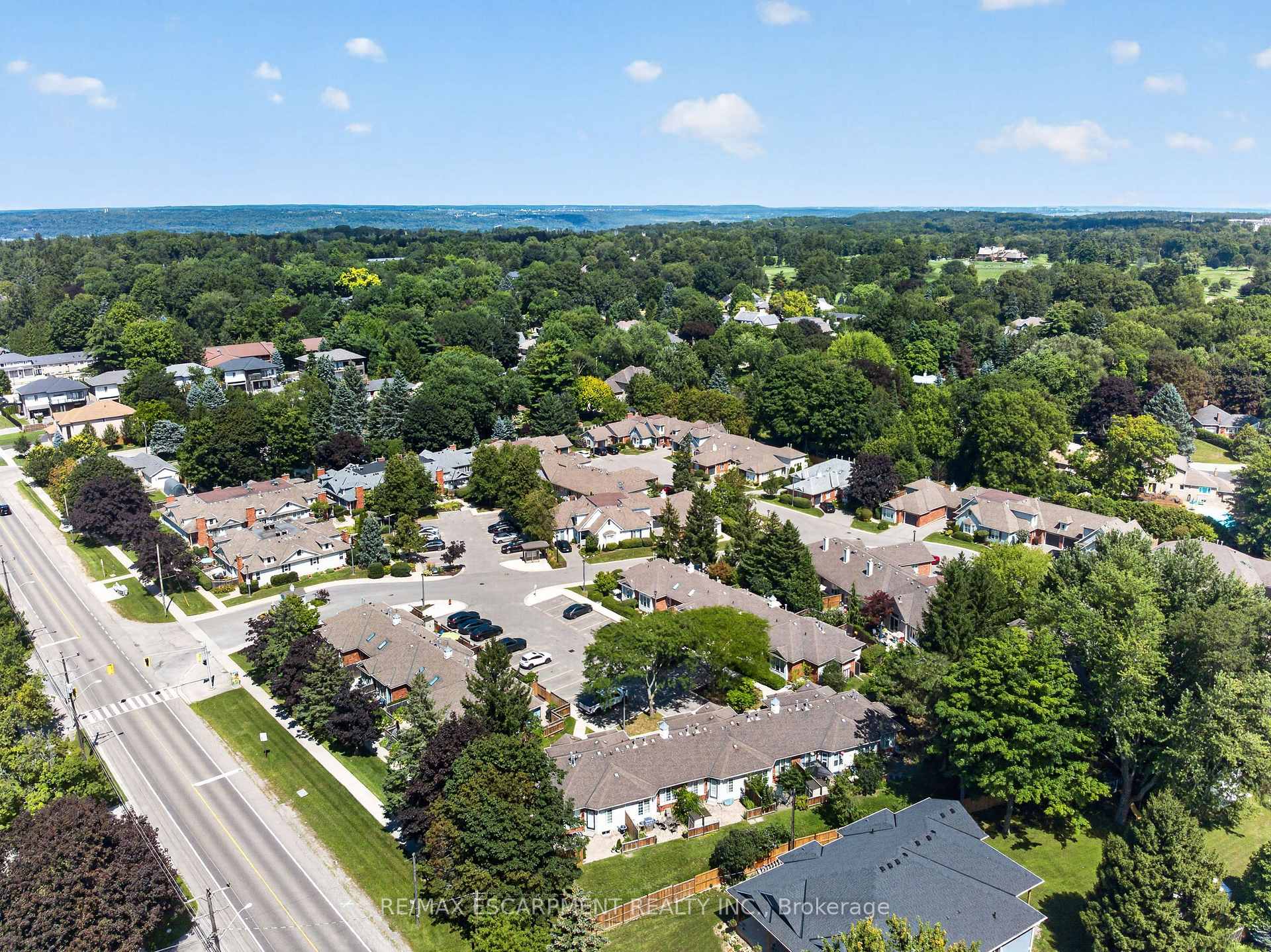 Photo 36 of Unit 9, 175 Fiddlers Green Road, Hamilton, Ancaster — HOMEH