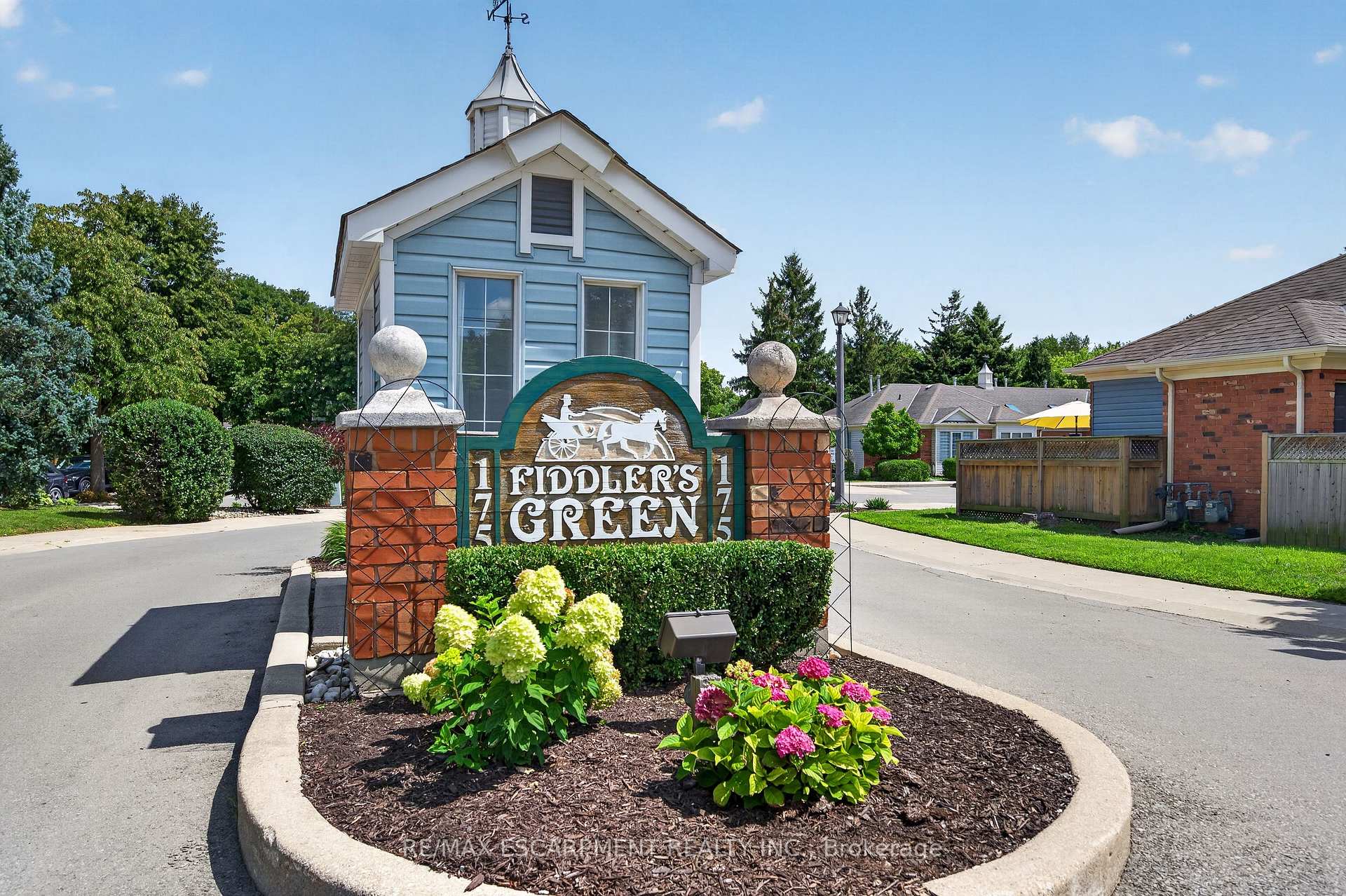 Photo 40 of Unit 9, 175 Fiddlers Green Road, Hamilton, Ancaster — HOMEH