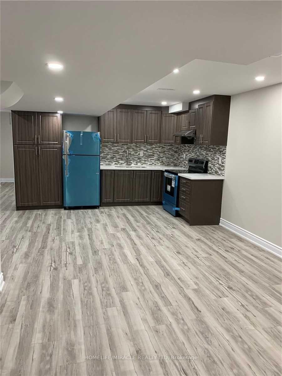 Photo 2 of 210 Bellchase Trail, Brampton, Bram East — HOMEH