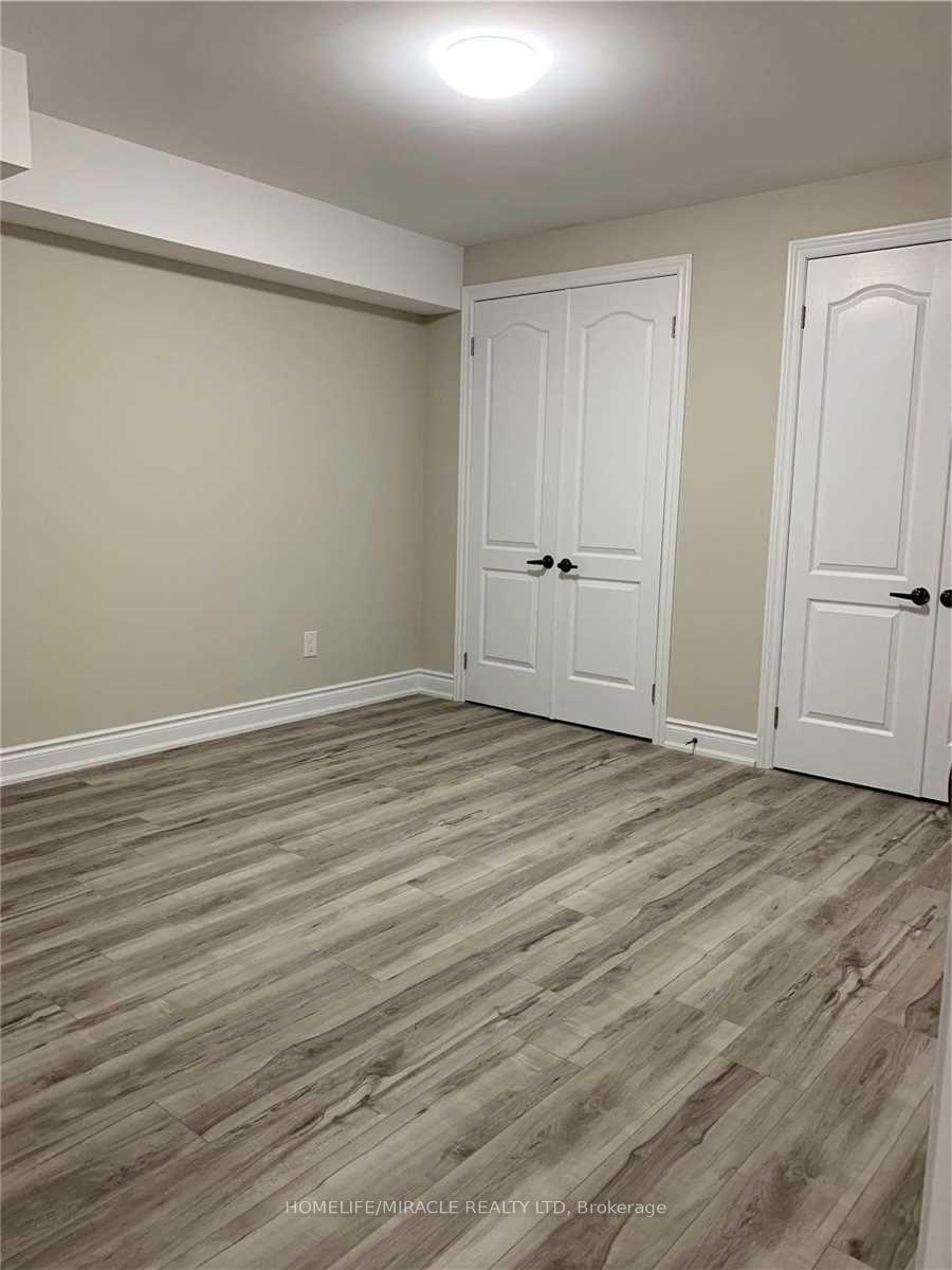 Photo 6 of 210 Bellchase Trail, Brampton, Bram East — HOMEH