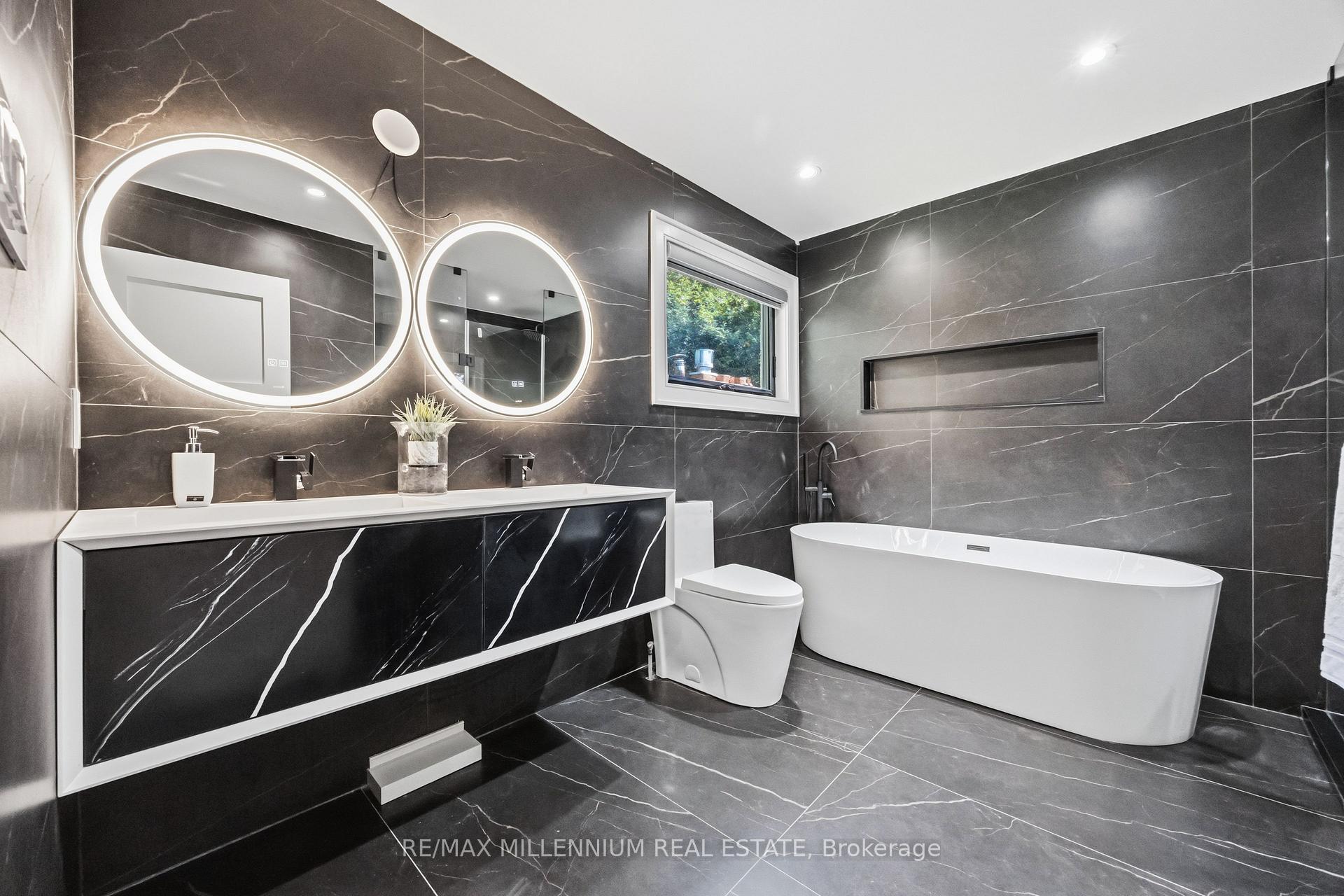 Photo 25 of 14 Portree Crescent, Markham, Royal Orchard — HOMEH