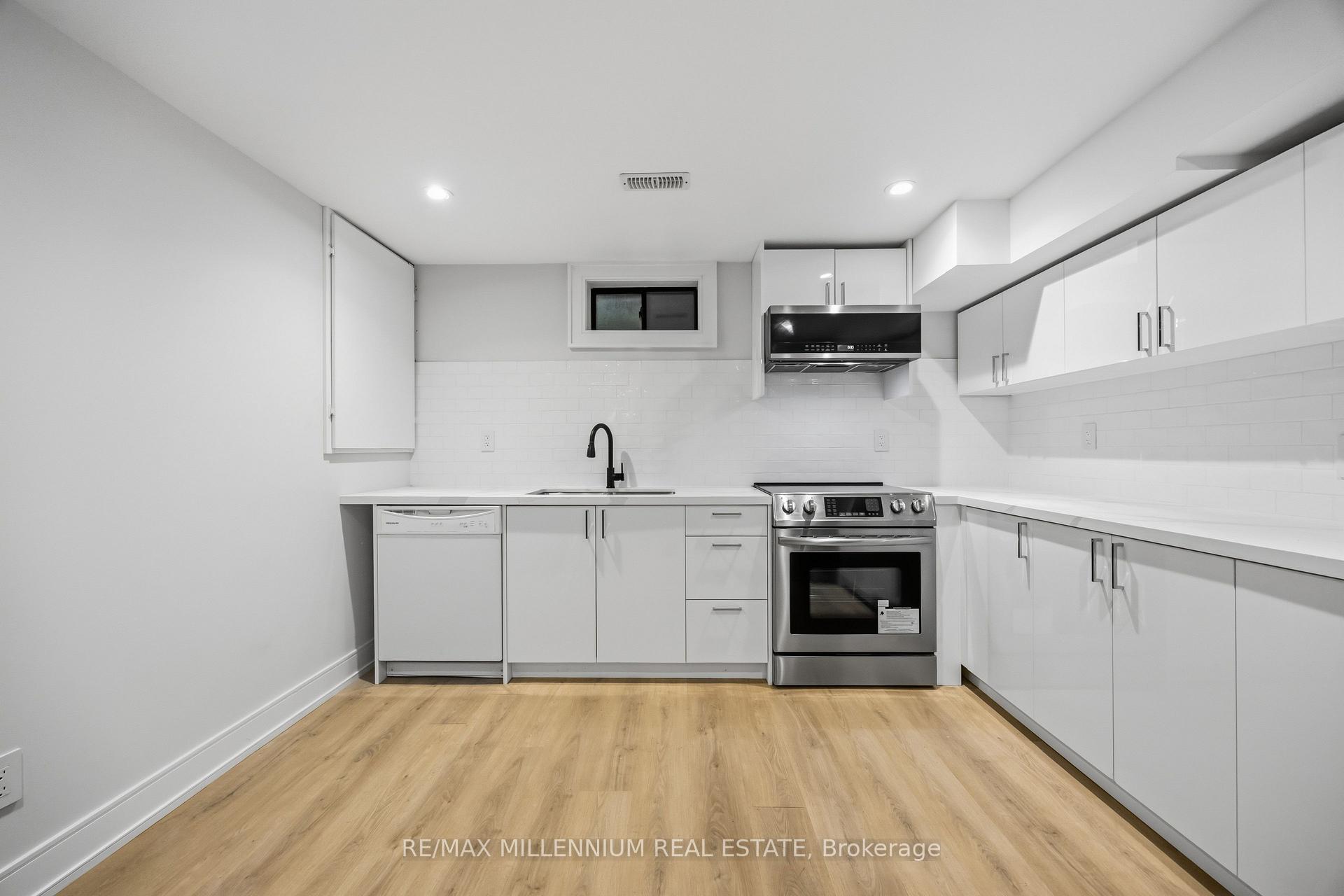 Photo 40 of 14 Portree Crescent, Markham, Royal Orchard — HOMEH