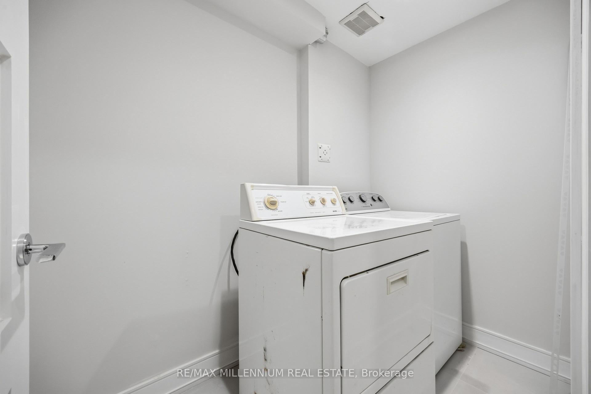 Photo 45 of 14 Portree Crescent, Markham, Royal Orchard — HOMEH