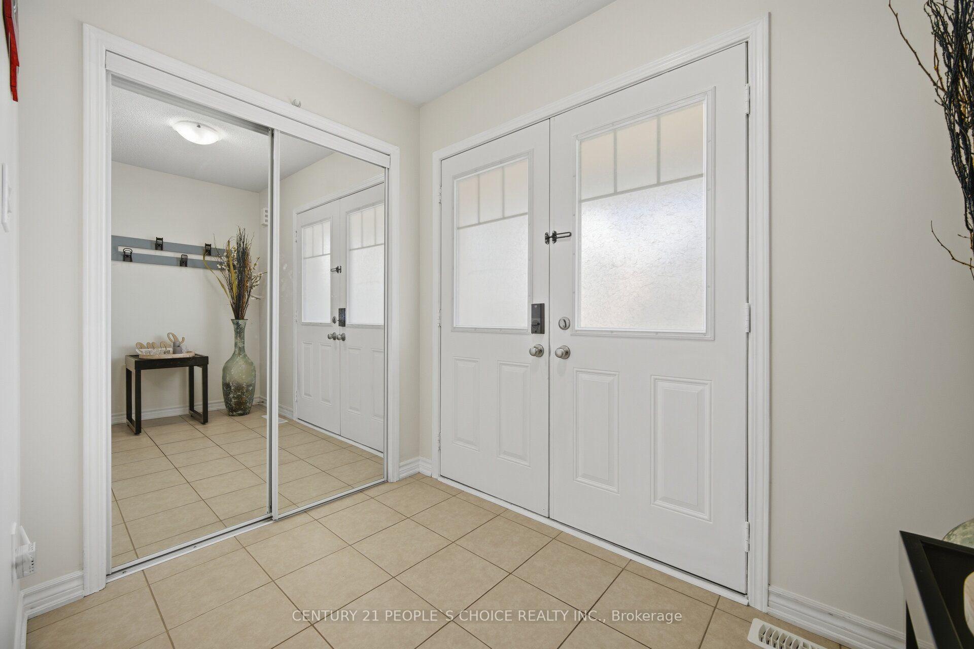 Photo 4 of 96 Enford Crescent, Brampton, Northwest Brampton — HOMEH